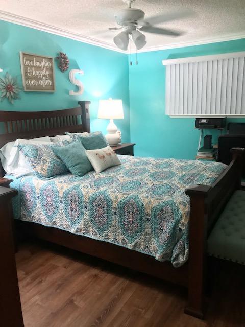 943 W Vassar Ave, Visalia, CA 93277