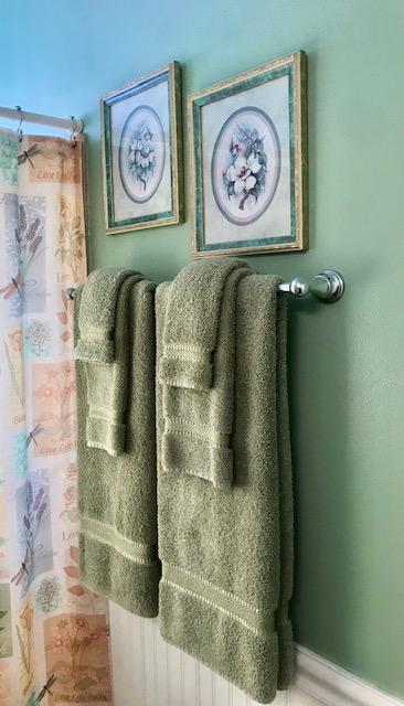 943 W Vassar Ave, Visalia, CA 93277