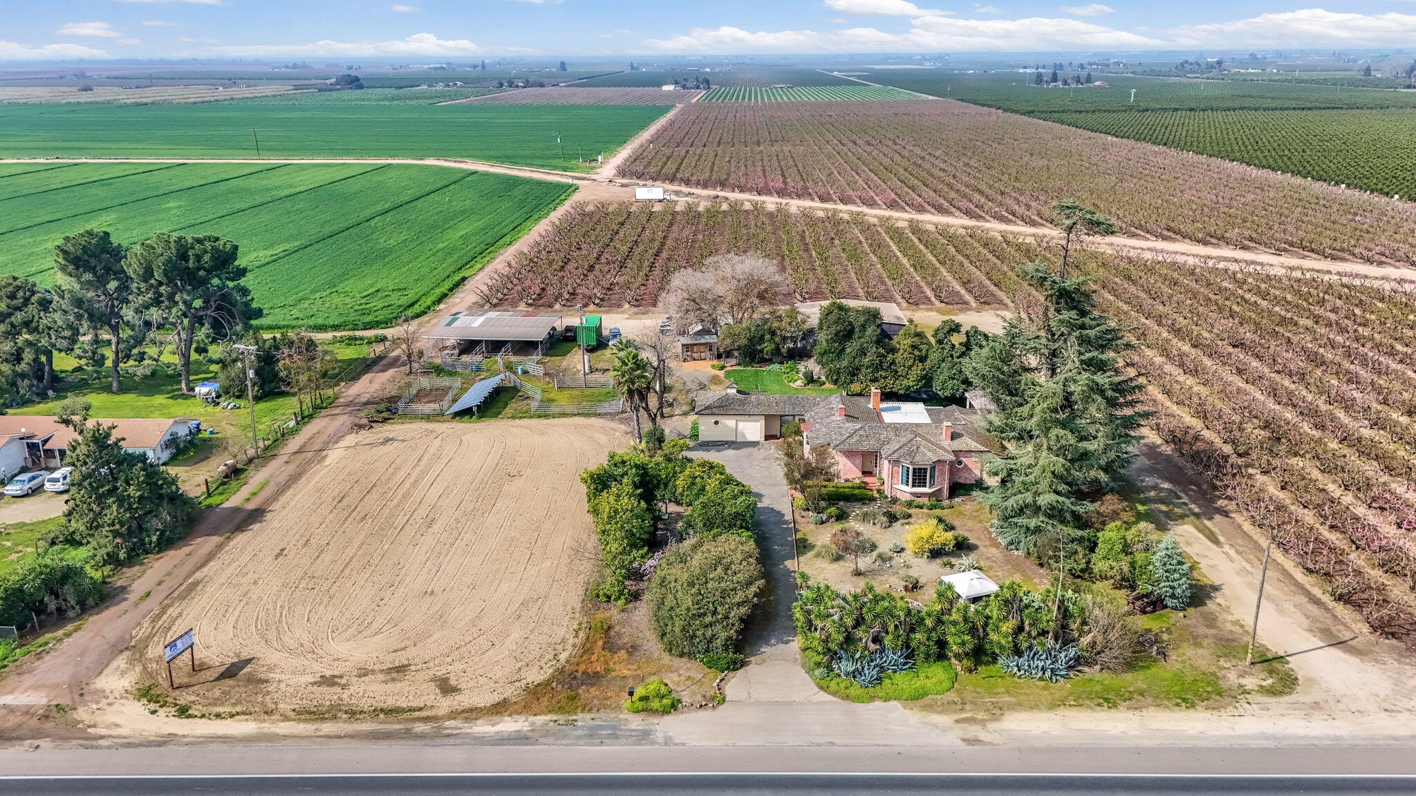 38931 Road 80, Dinuba, CA 93618