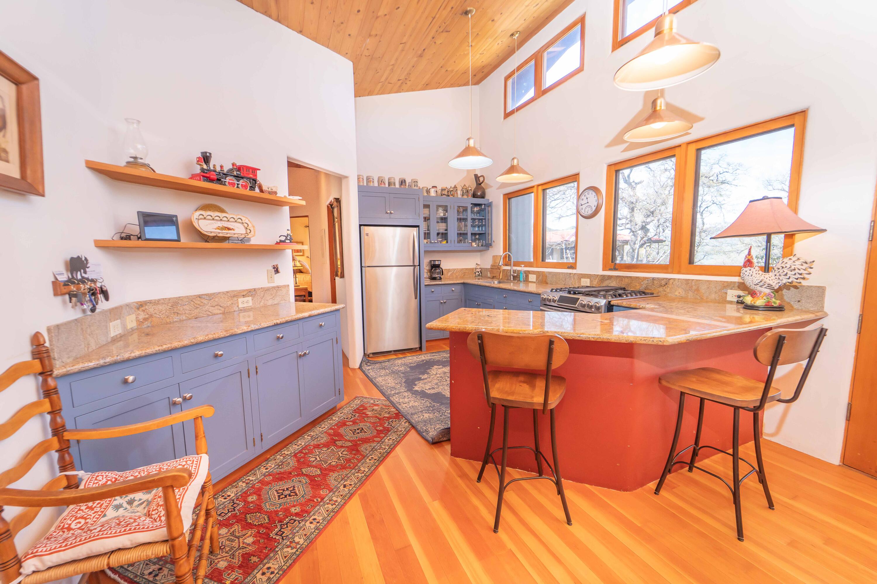 44294 Sequoia Oaks Dr, Three Rivers, CA 93271