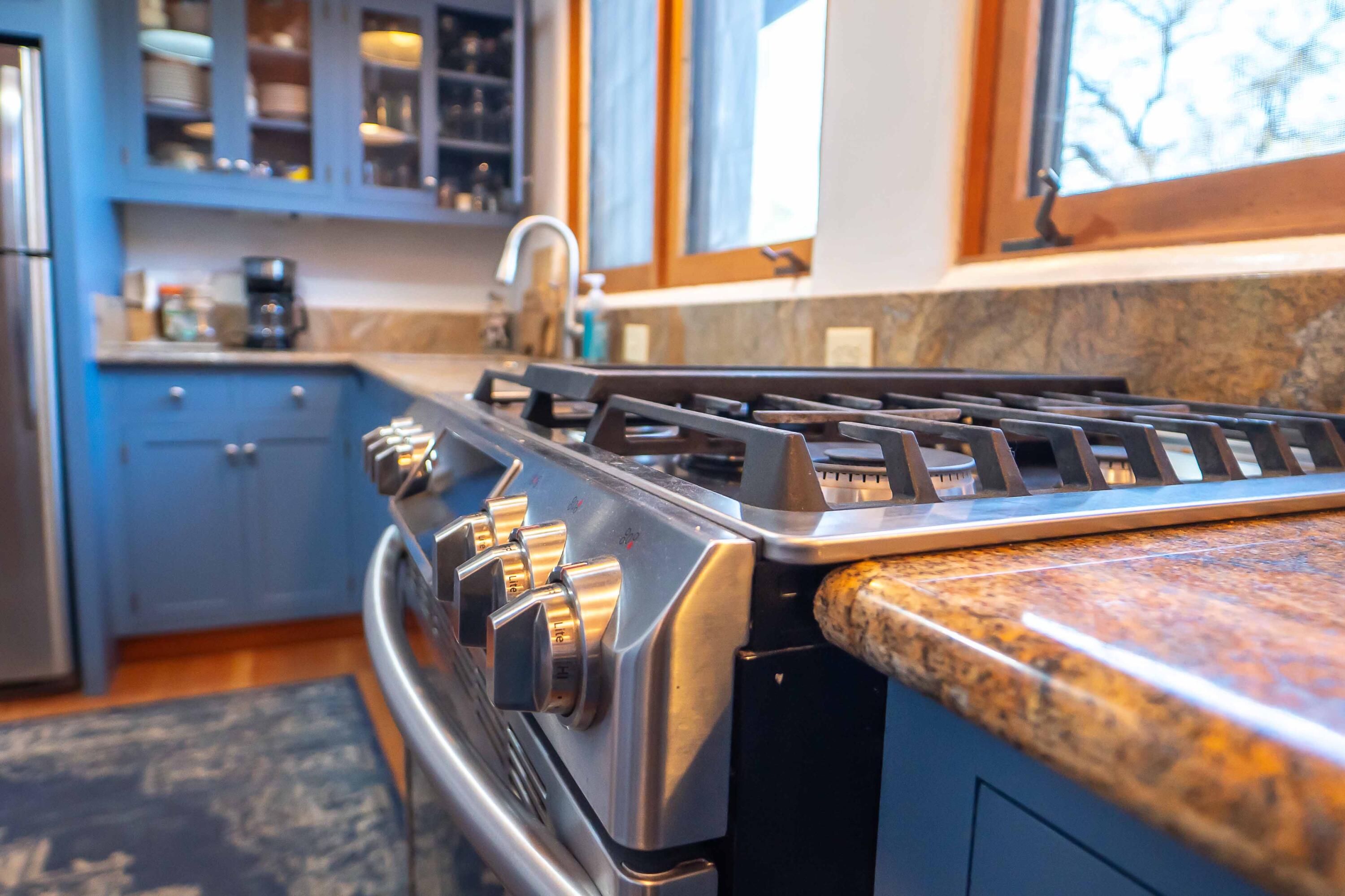 44294 Sequoia Oaks Dr, Three Rivers, CA 93271