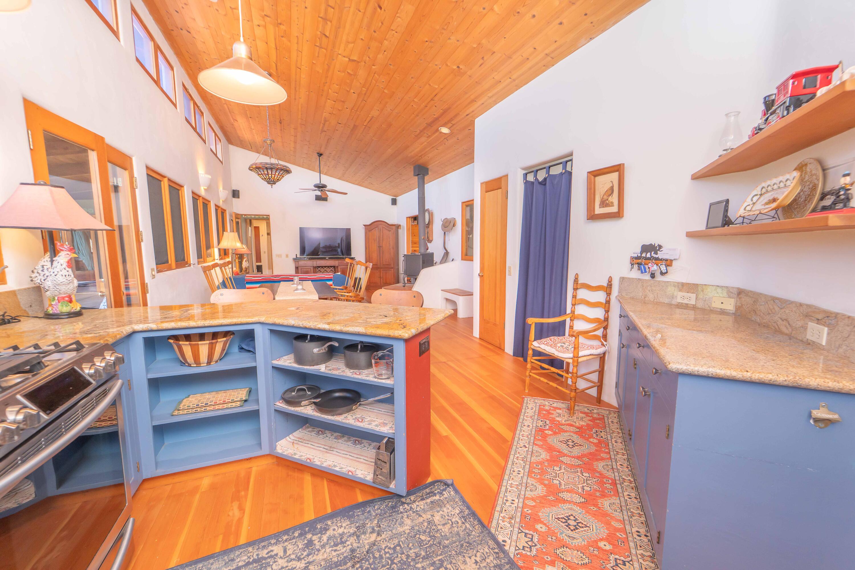 44294 Sequoia Oaks Dr, Three Rivers, CA 93271