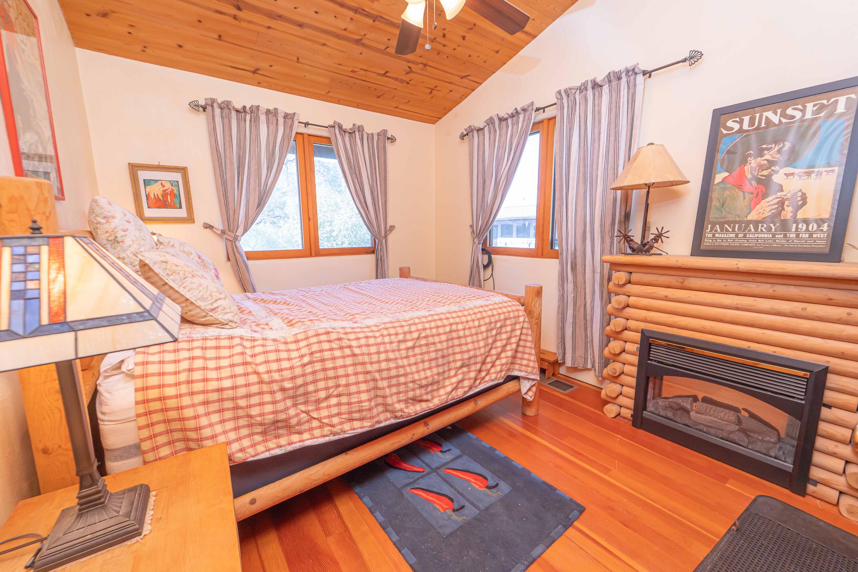 44294 Sequoia Oaks Dr, Three Rivers, CA 93271