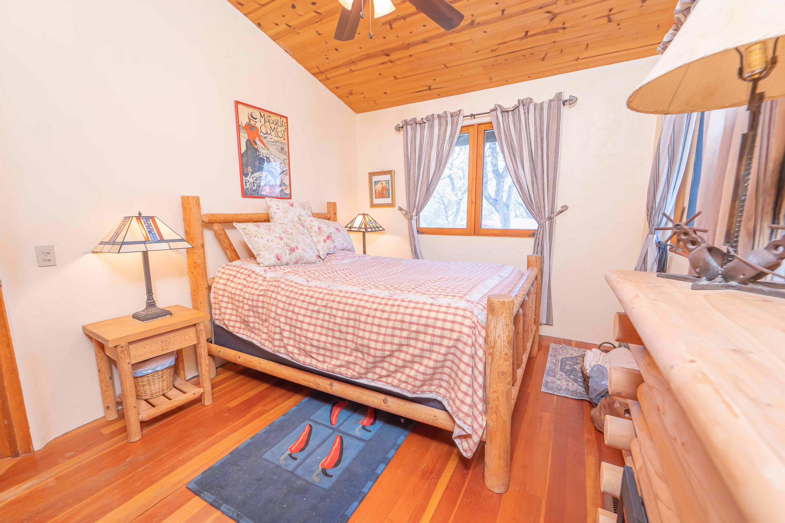 44294 Sequoia Oaks Dr, Three Rivers, CA 93271