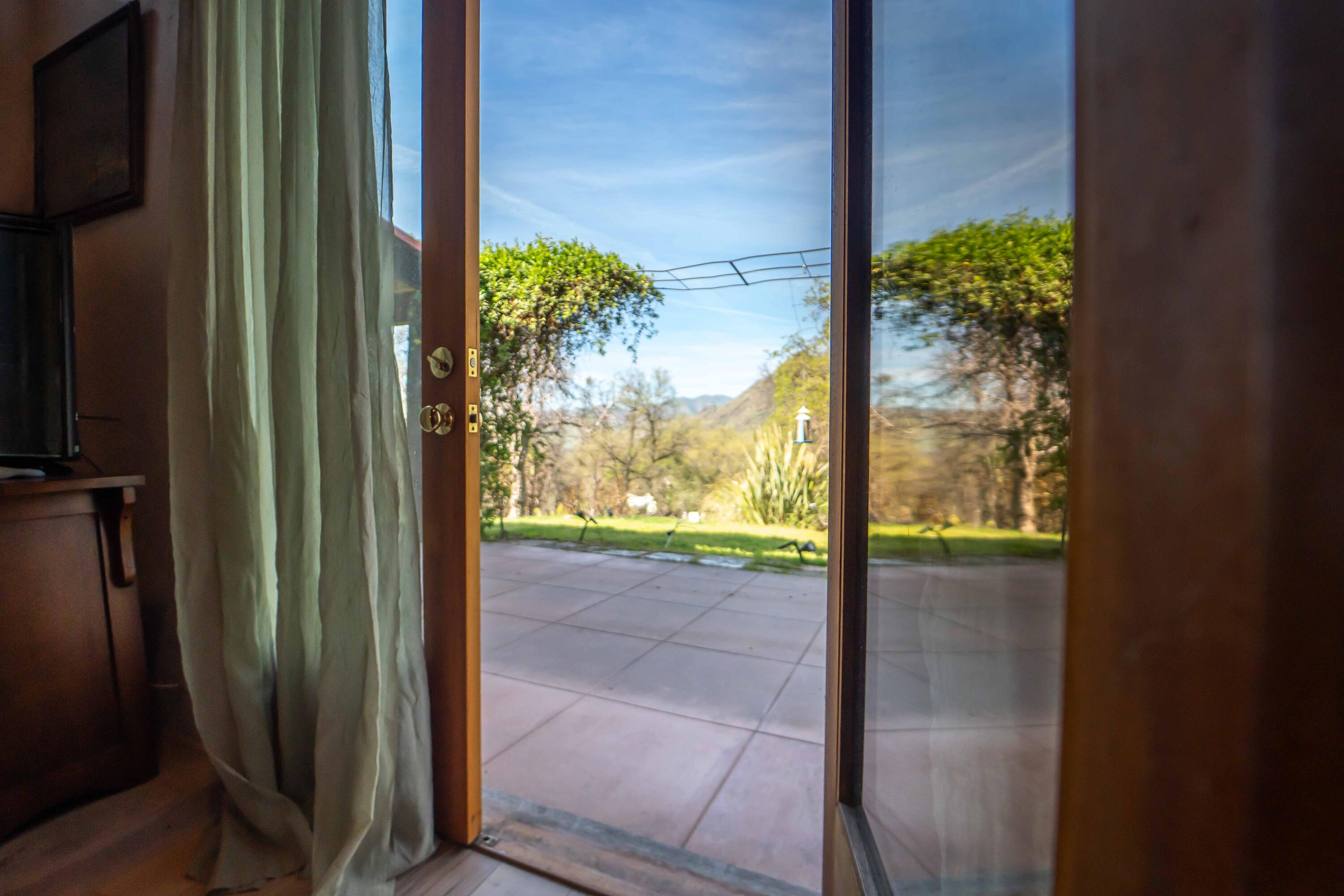 44294 Sequoia Oaks Dr, Three Rivers, CA 93271