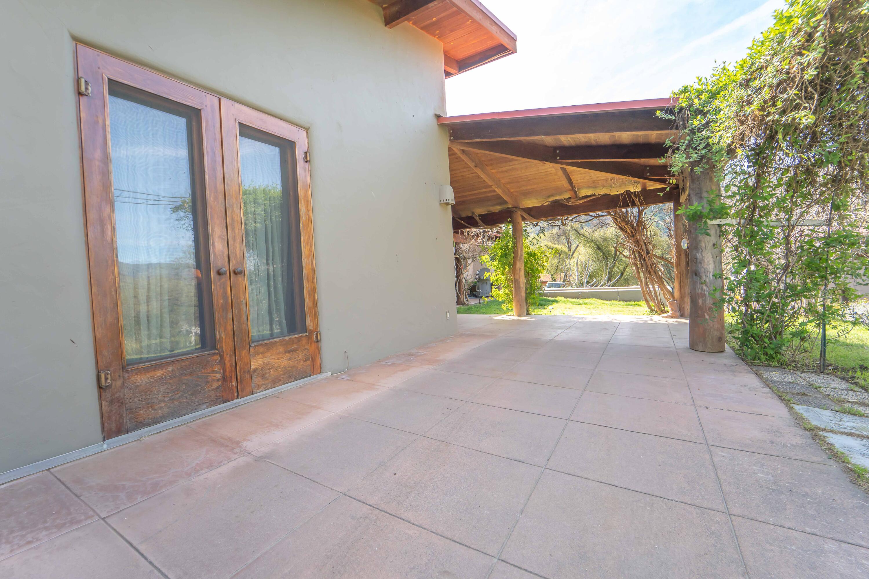 44294 Sequoia Oaks Dr, Three Rivers, CA 93271