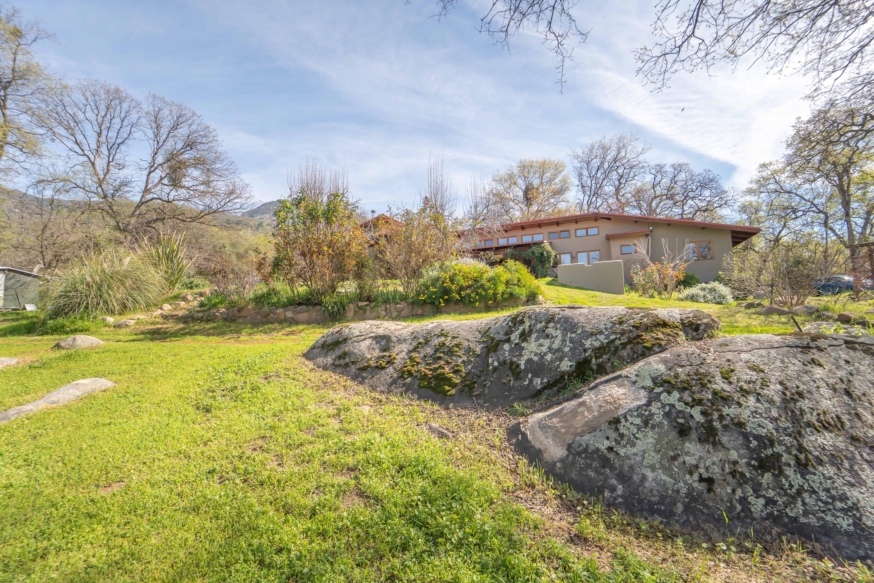 44294 Sequoia Oaks Dr, Three Rivers, CA 93271