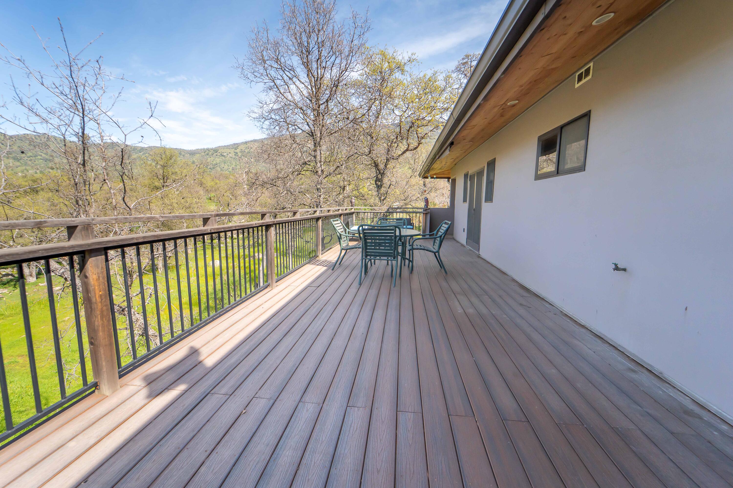 44294 Sequoia Oaks Dr, Three Rivers, CA 93271