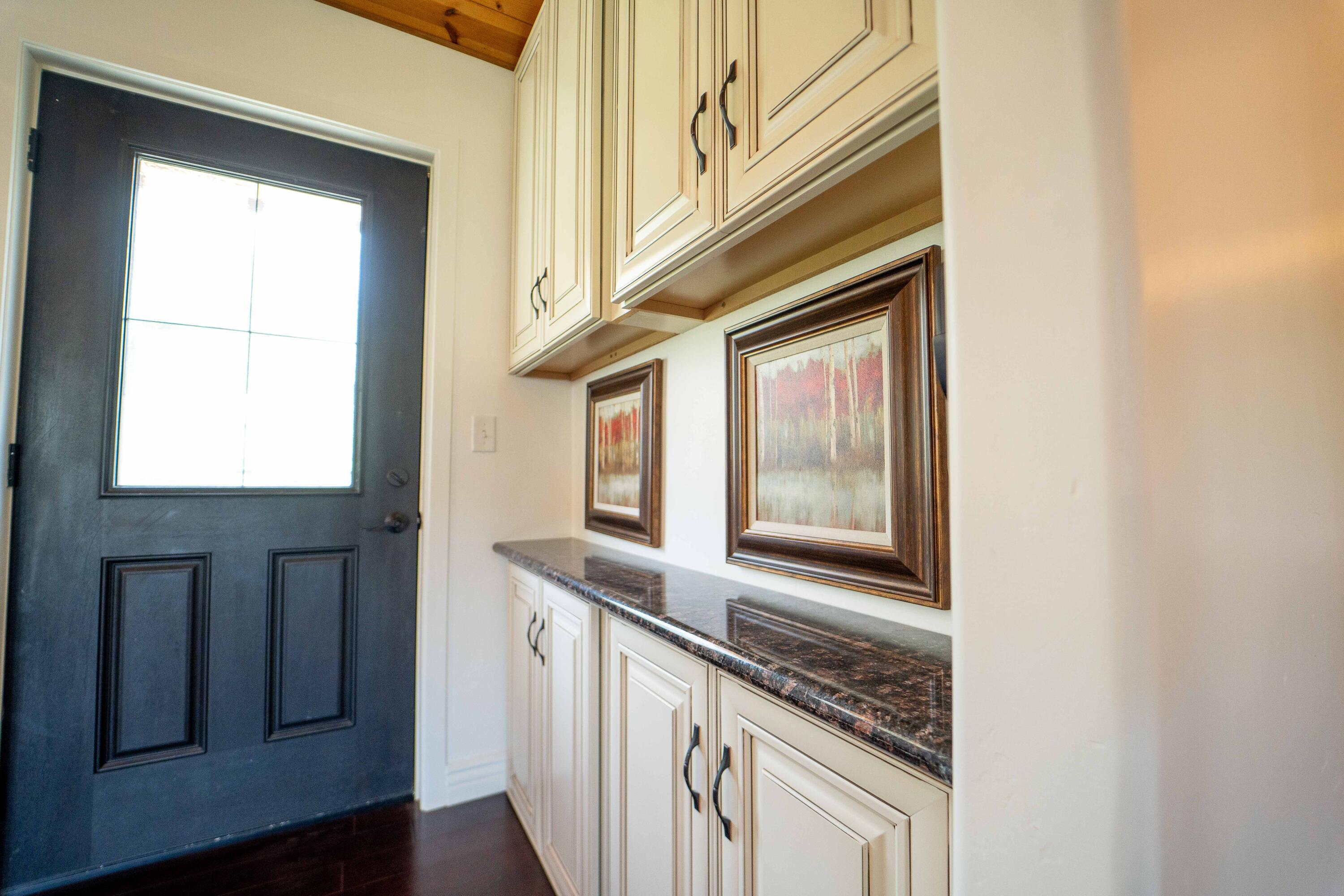 44294 Sequoia Oaks Dr, Three Rivers, CA 93271