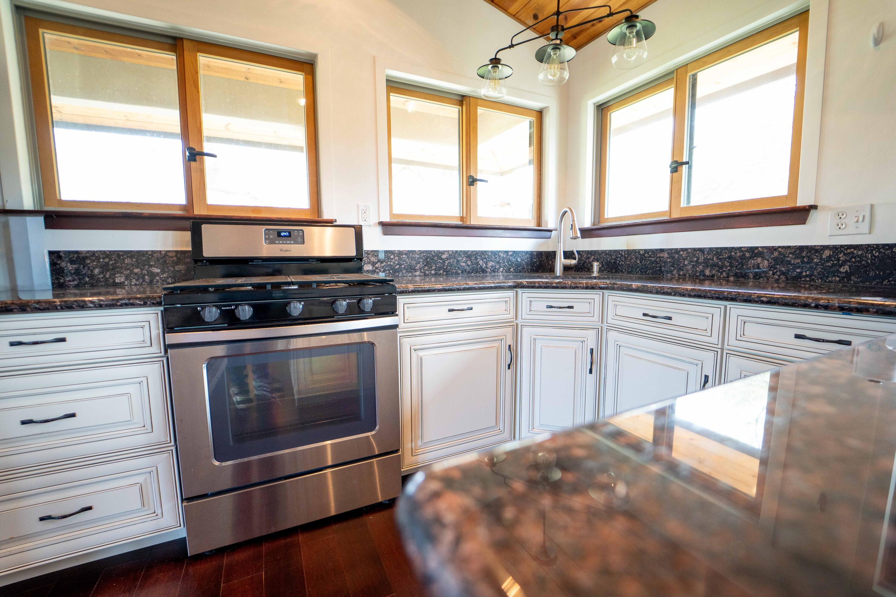 44294 Sequoia Oaks Dr, Three Rivers, CA 93271