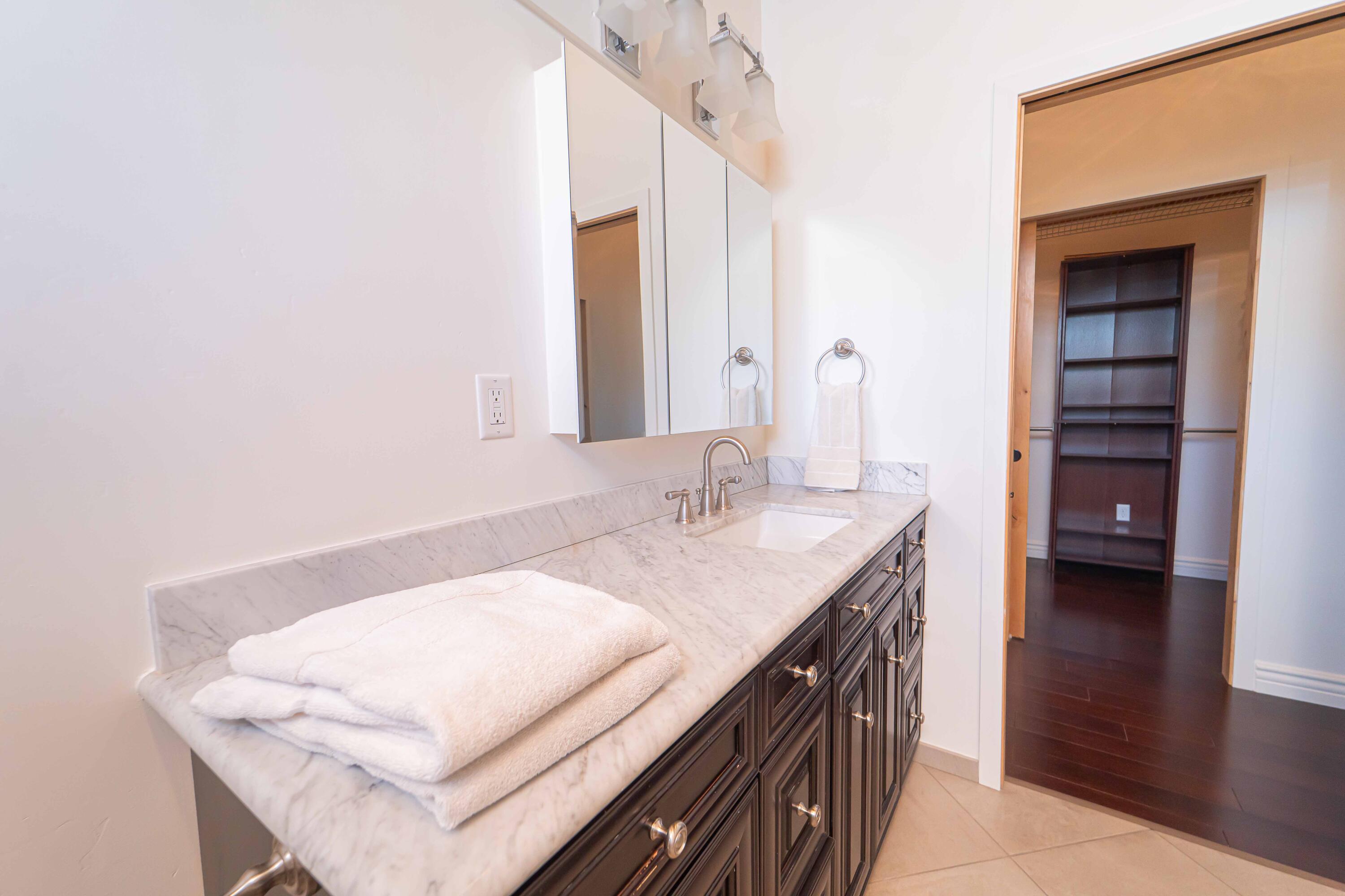 44294 Sequoia Oaks Dr, Three Rivers, CA 93271