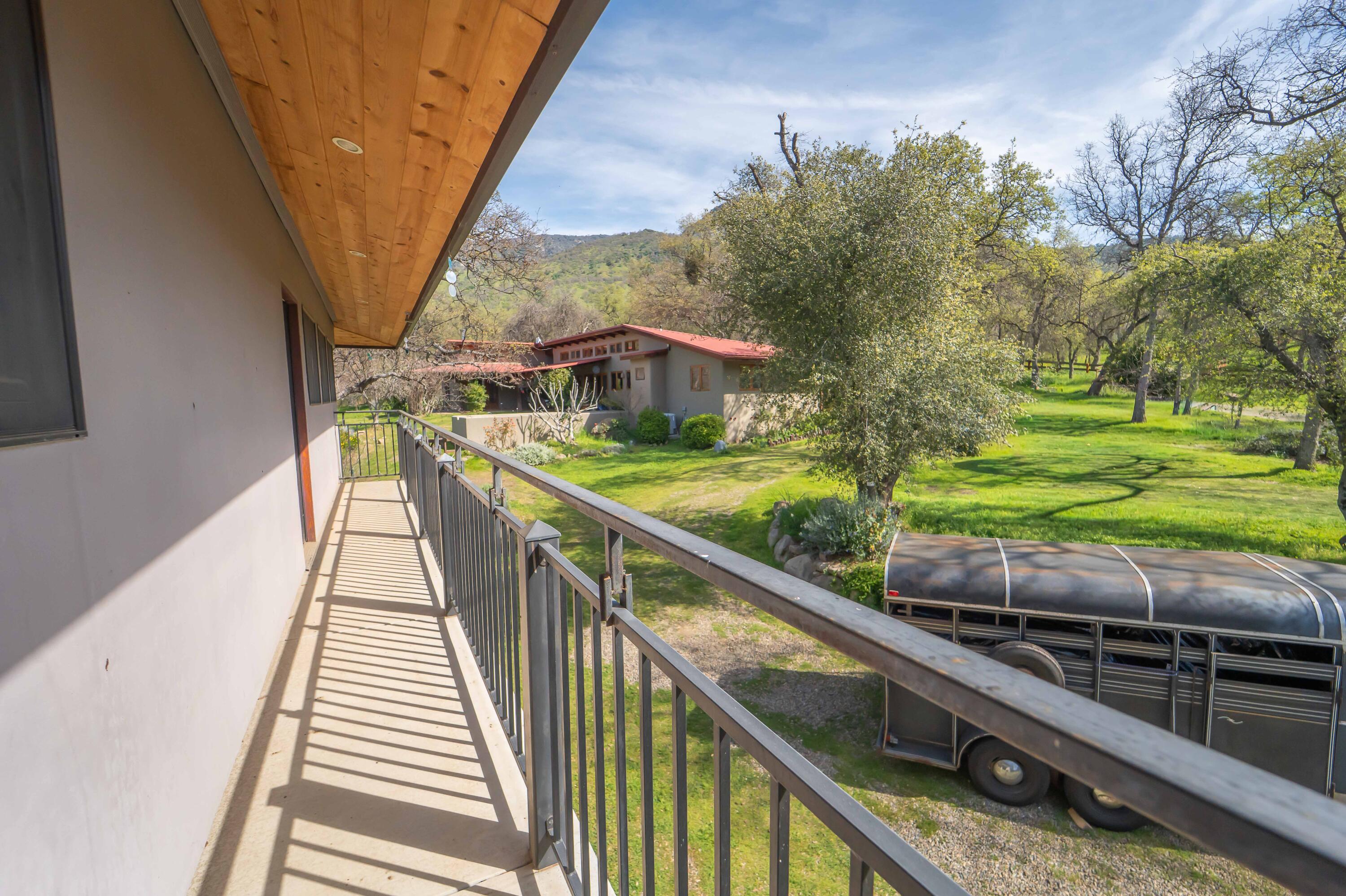 44294 Sequoia Oaks Dr, Three Rivers, CA 93271