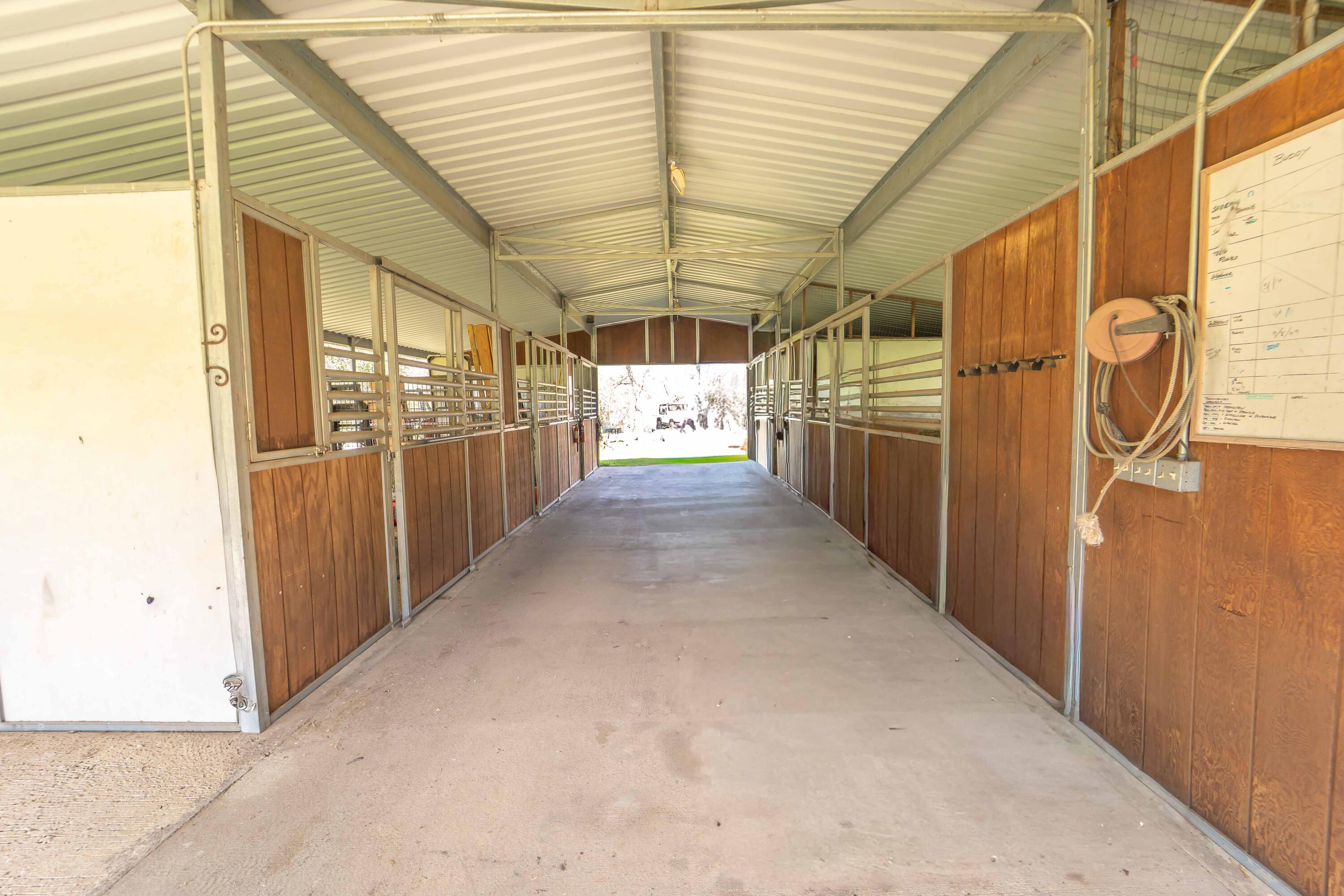 44294 Sequoia Oaks Dr, Three Rivers, CA 93271