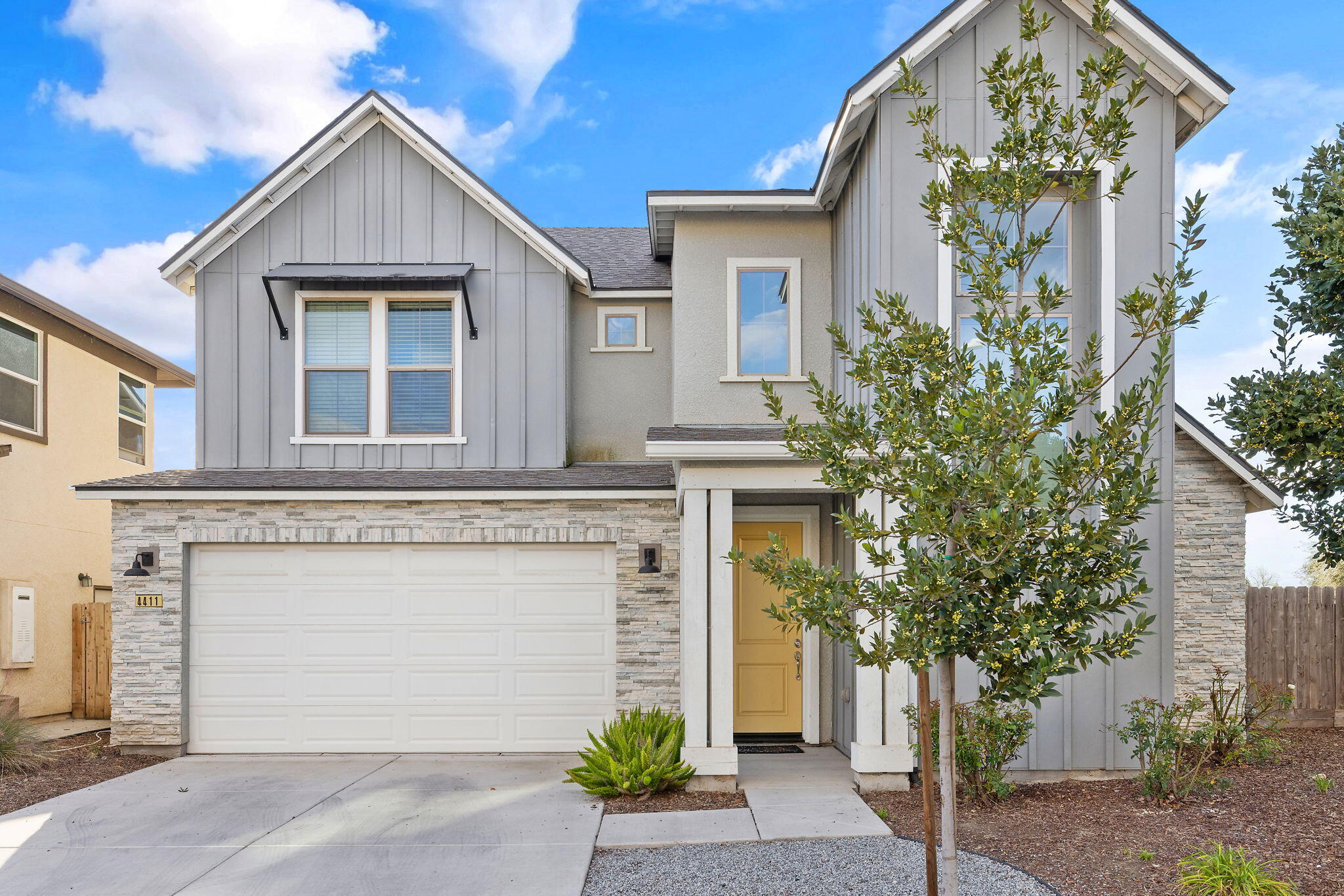 4411 S Ernest St, Visalia, CA 93277