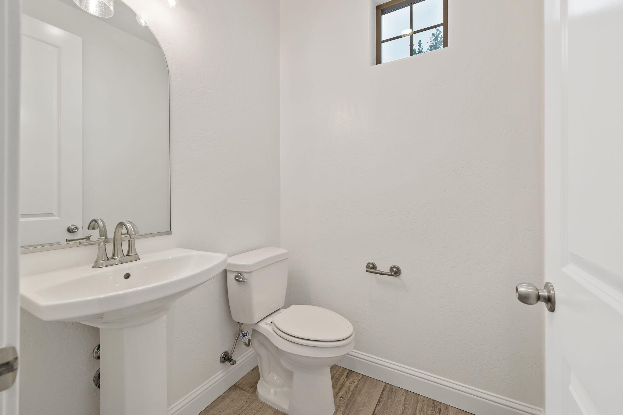 4411 S Ernest St, Visalia, CA 93277