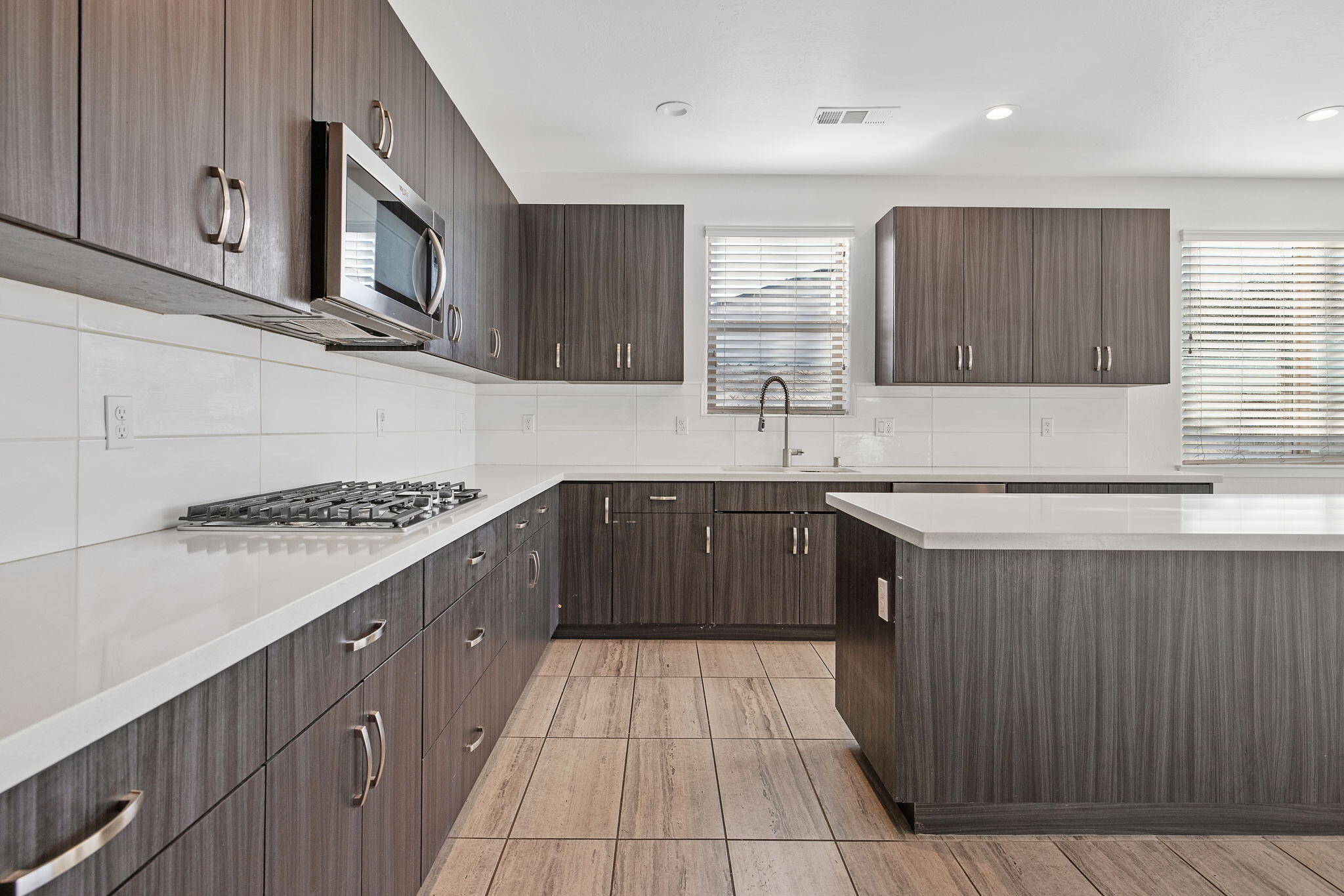 4411 S Ernest St, Visalia, CA 93277