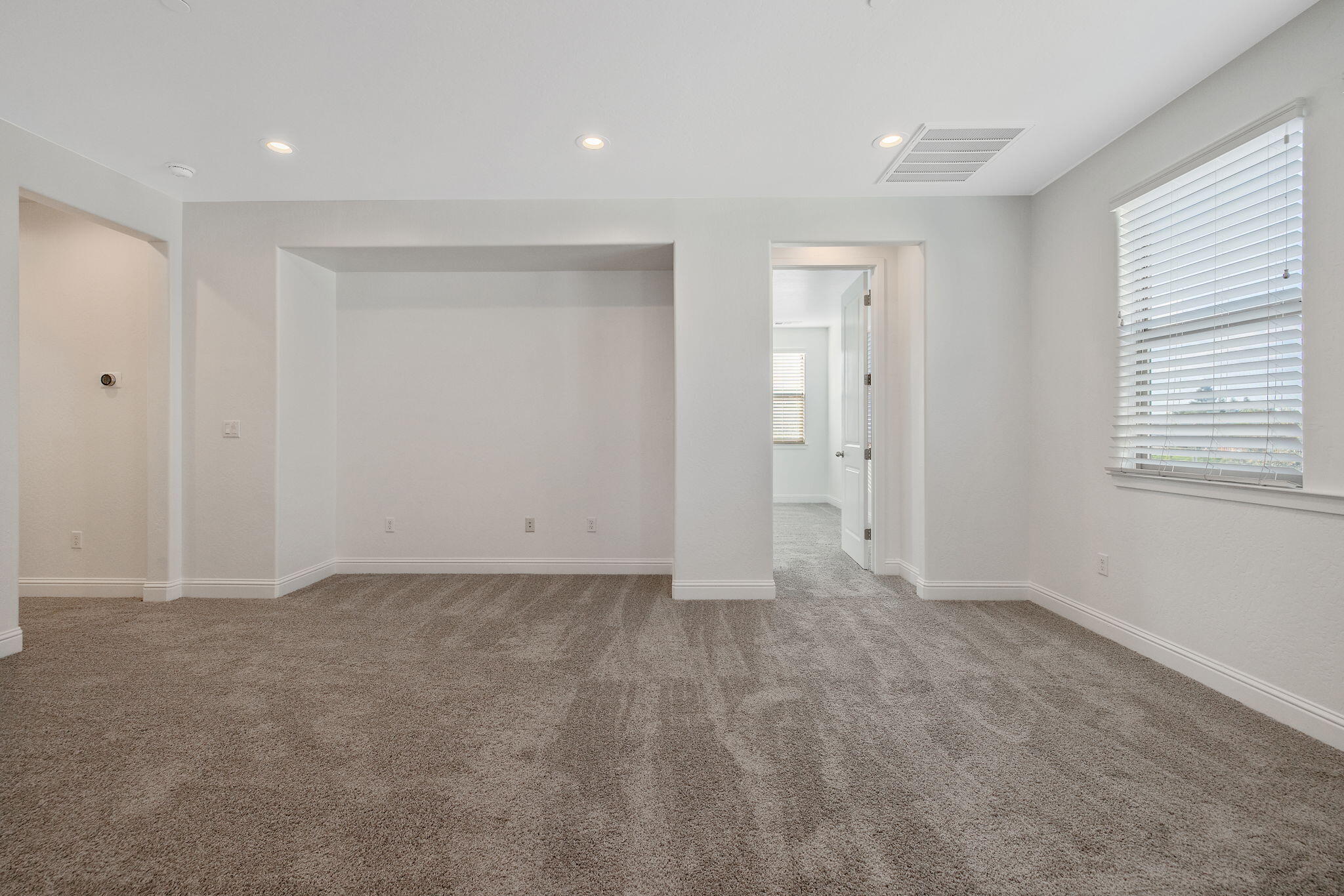 4411 S Ernest St, Visalia, CA 93277