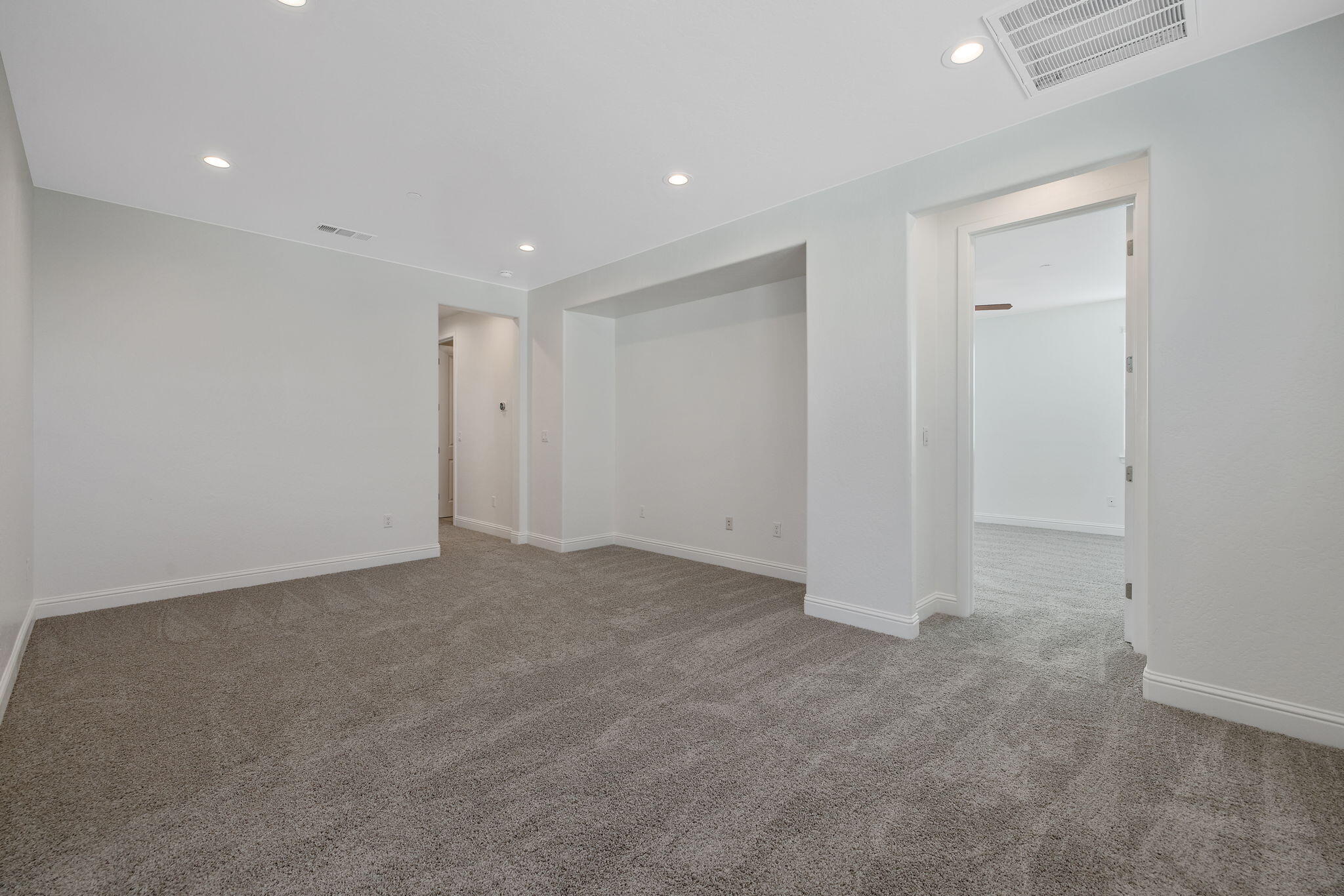 4411 S Ernest St, Visalia, CA 93277