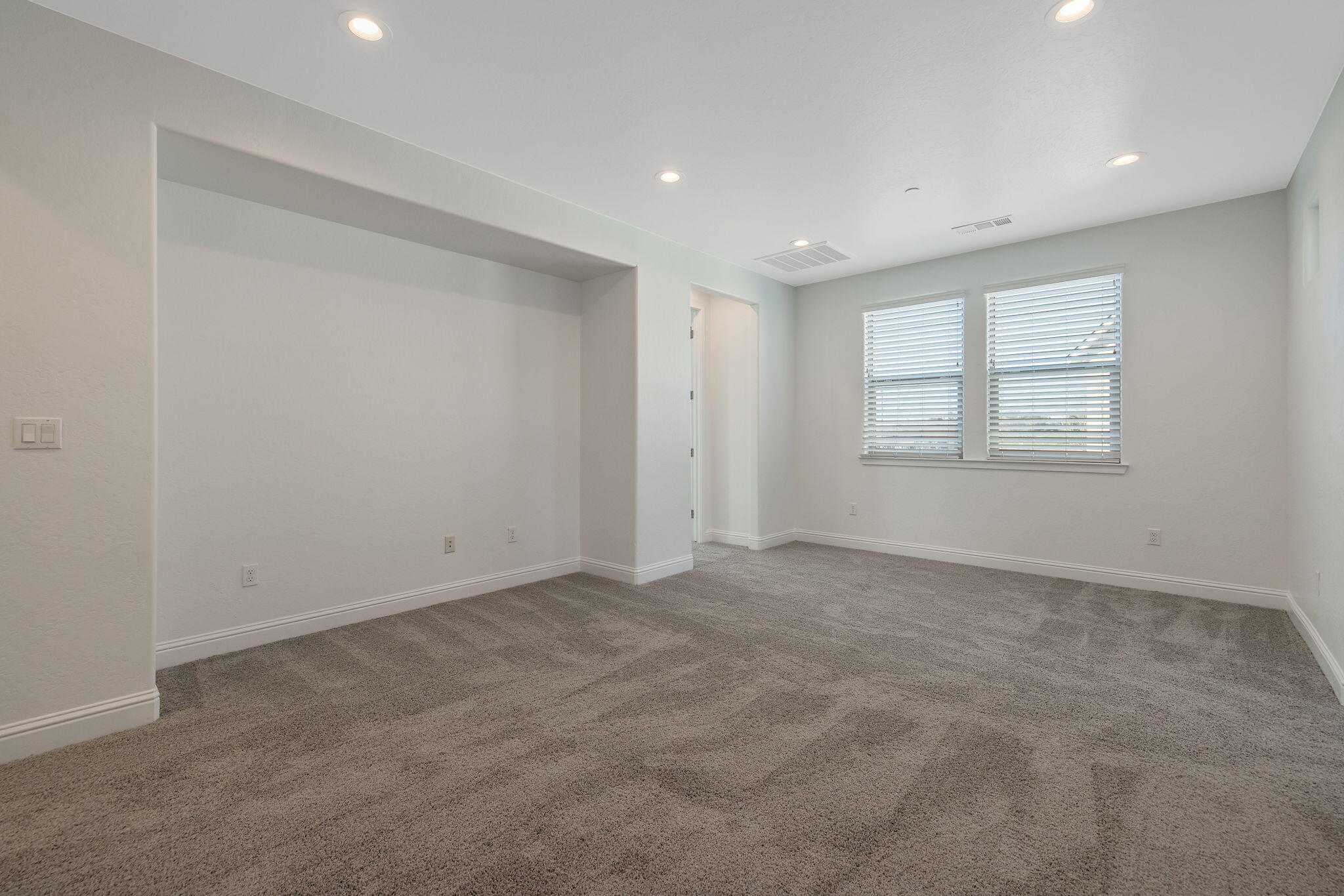 4411 S Ernest St, Visalia, CA 93277