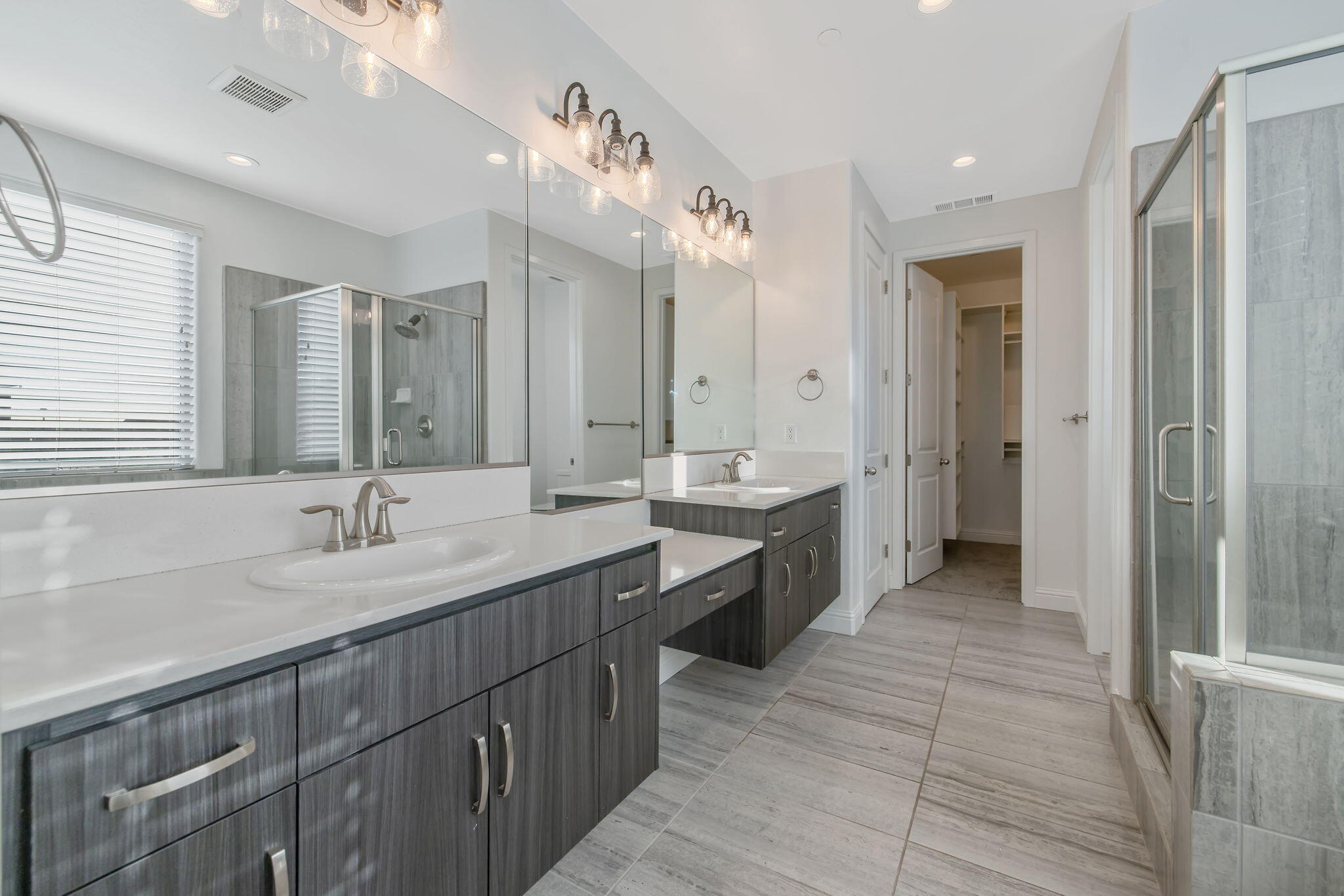 4411 S Ernest St, Visalia, CA 93277