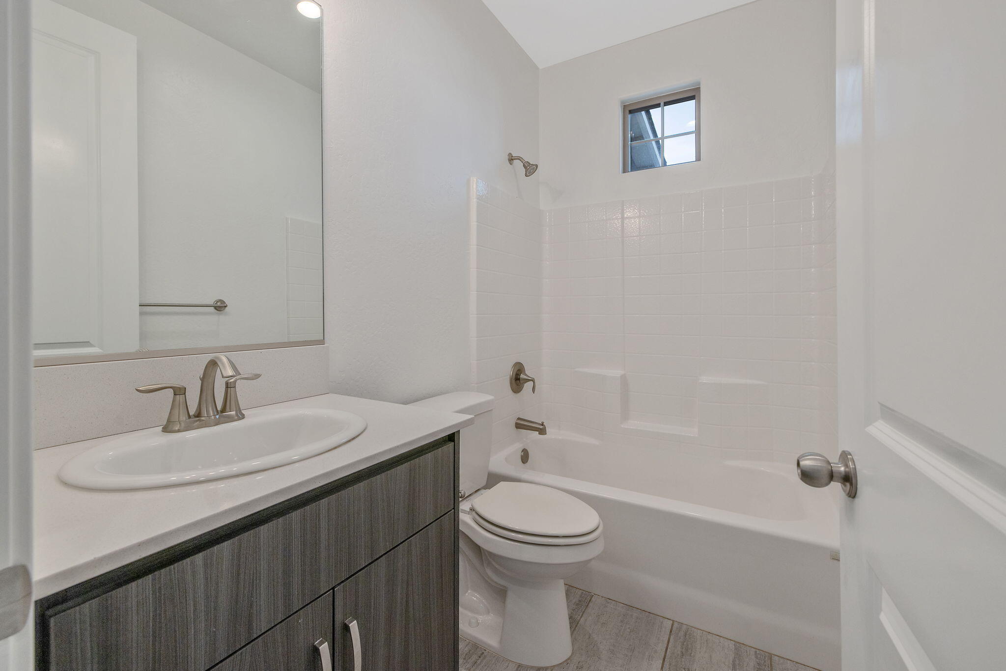 4411 S Ernest St, Visalia, CA 93277