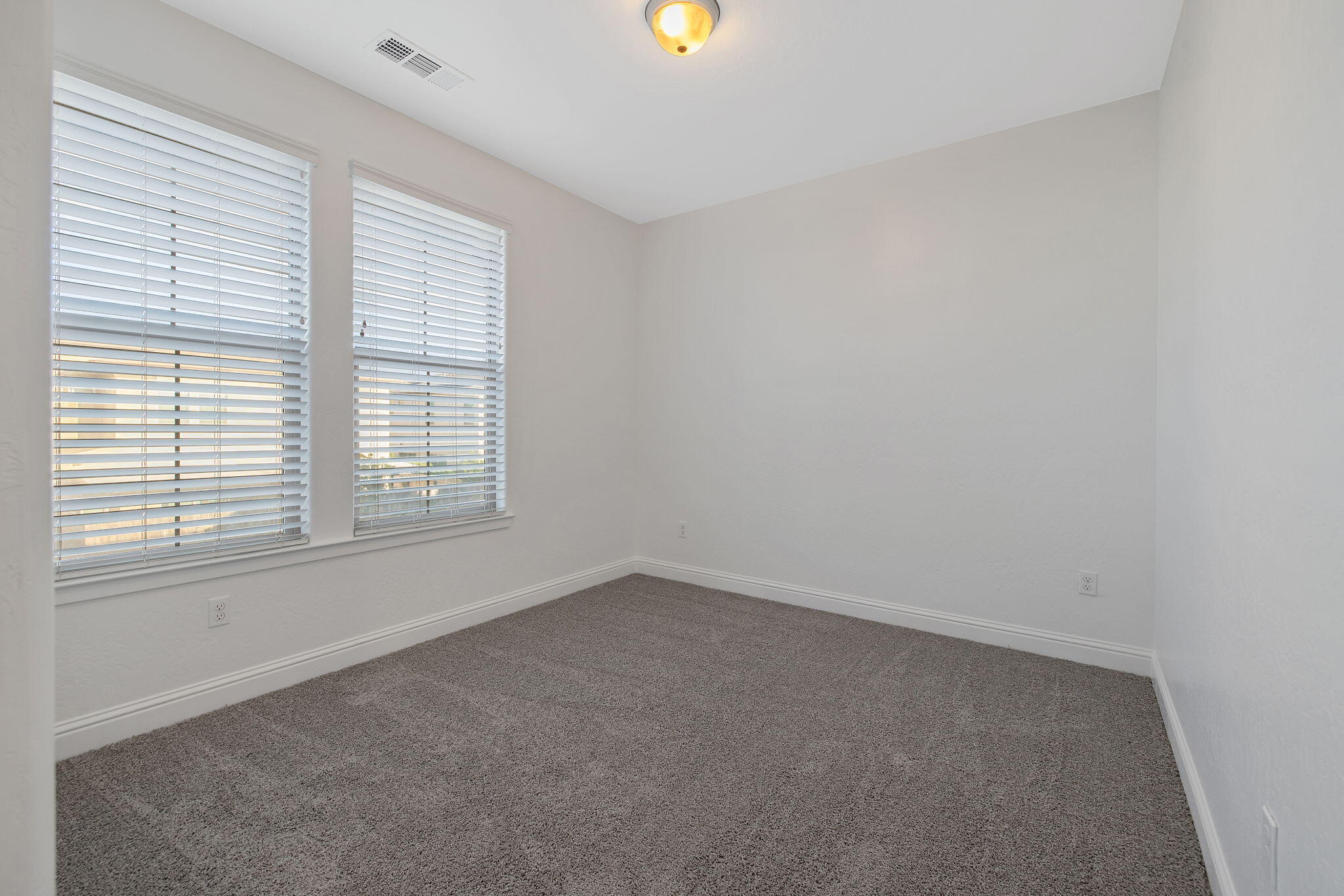 4411 S Ernest St, Visalia, CA 93277