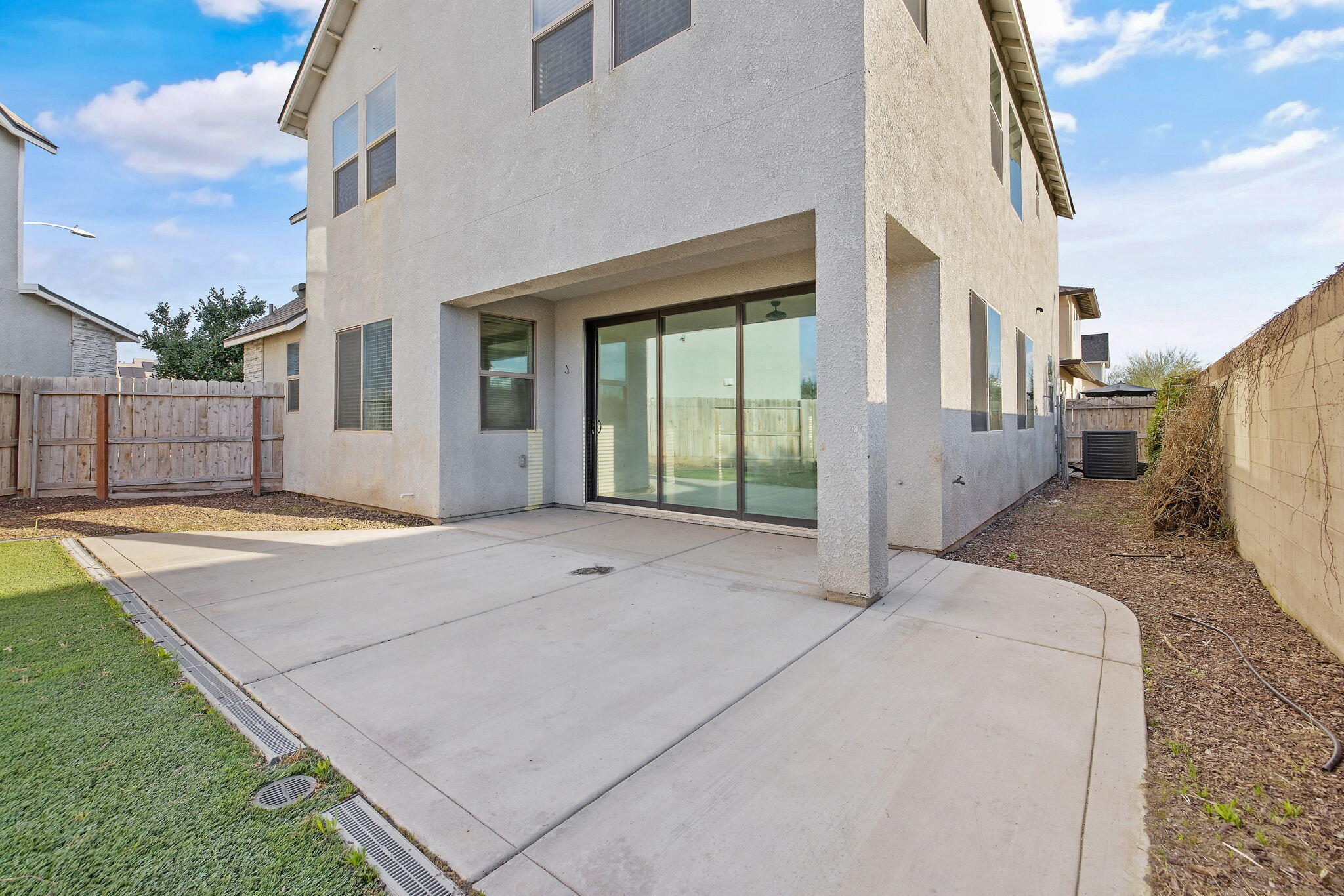 4411 S Ernest St, Visalia, CA 93277