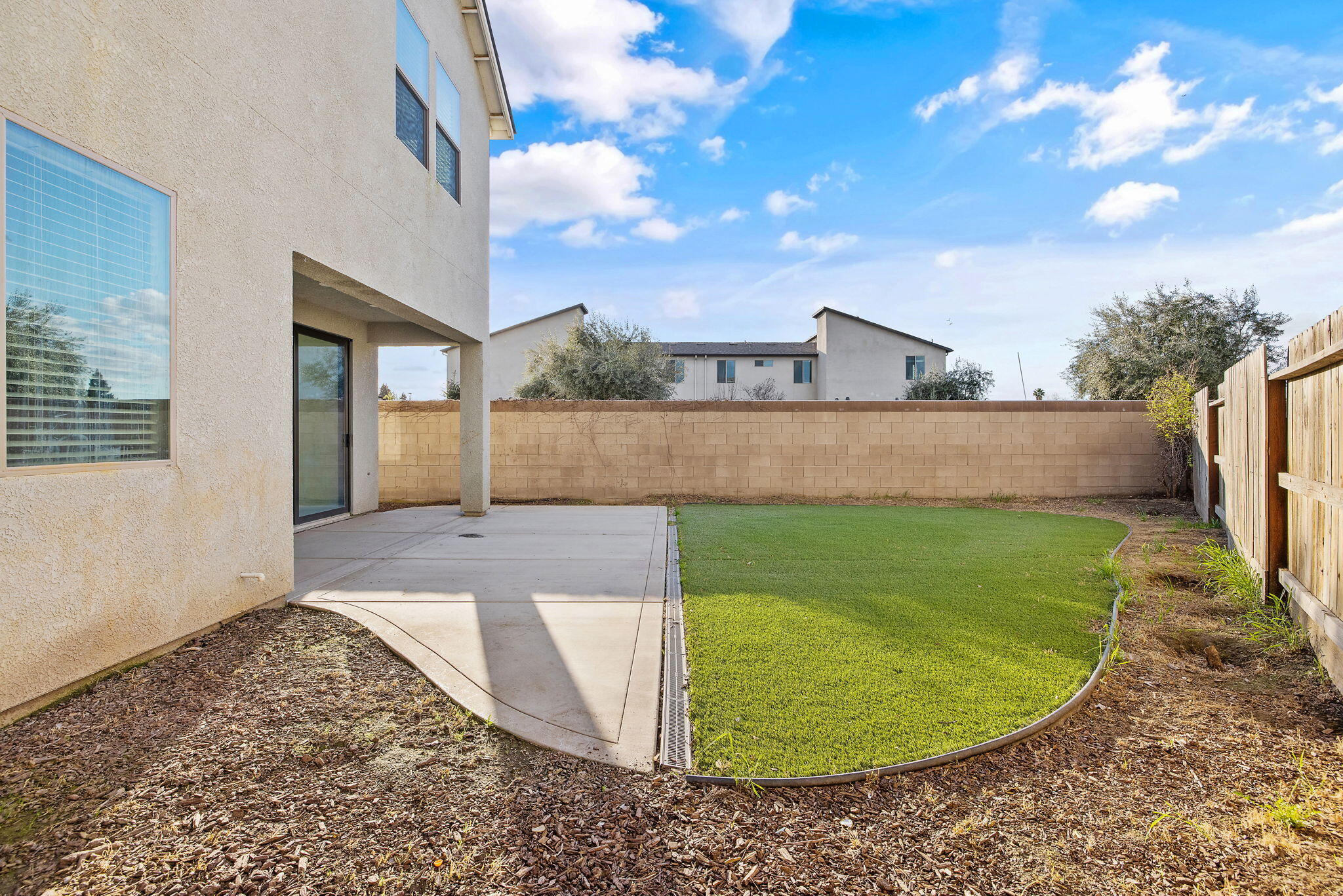 4411 S Ernest St, Visalia, CA 93277