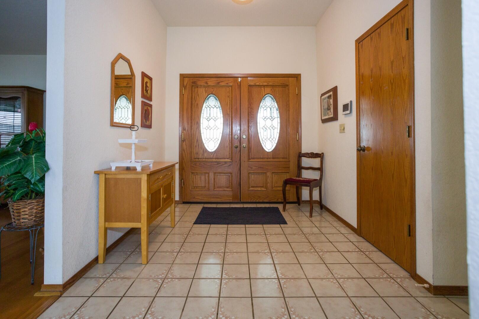 434 N Jennifer Way, Porterville, CA 93257