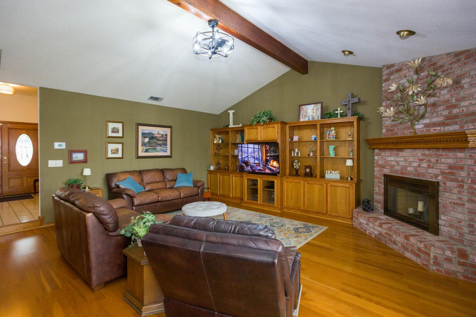 434 N Jennifer Way, Porterville, CA 93257