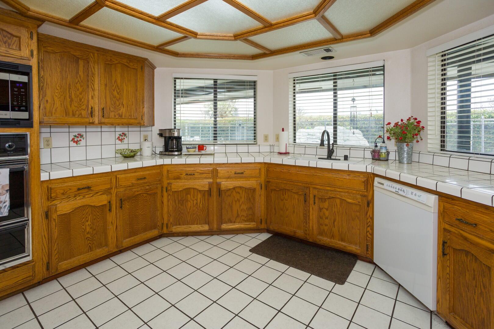 434 N Jennifer Way, Porterville, CA 93257