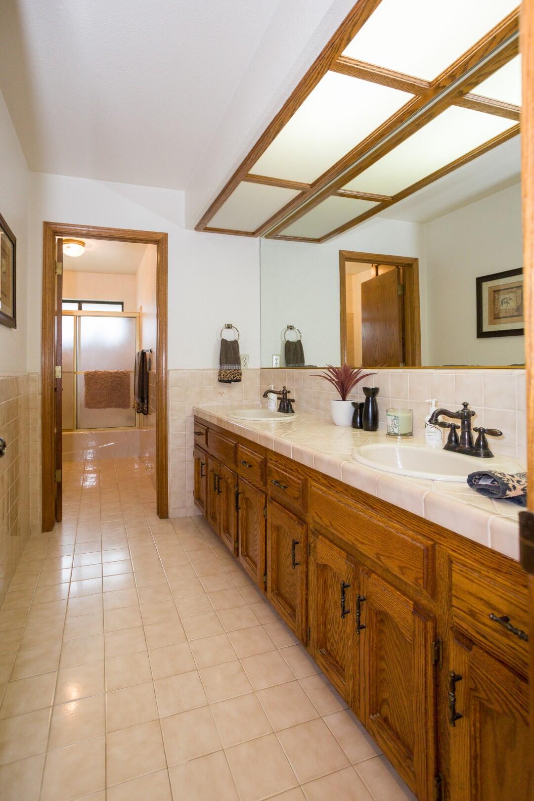 434 N Jennifer Way, Porterville, CA 93257