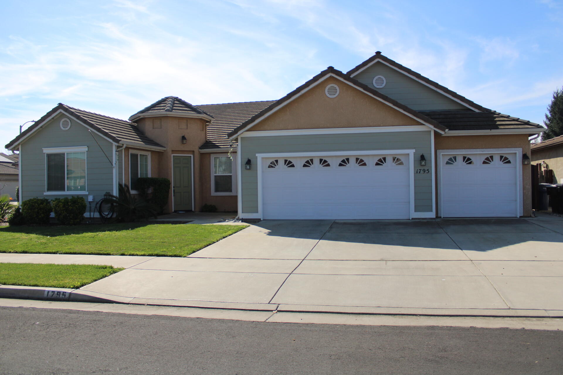 1795 Bettinelli Ct, Tulare, CA 93274