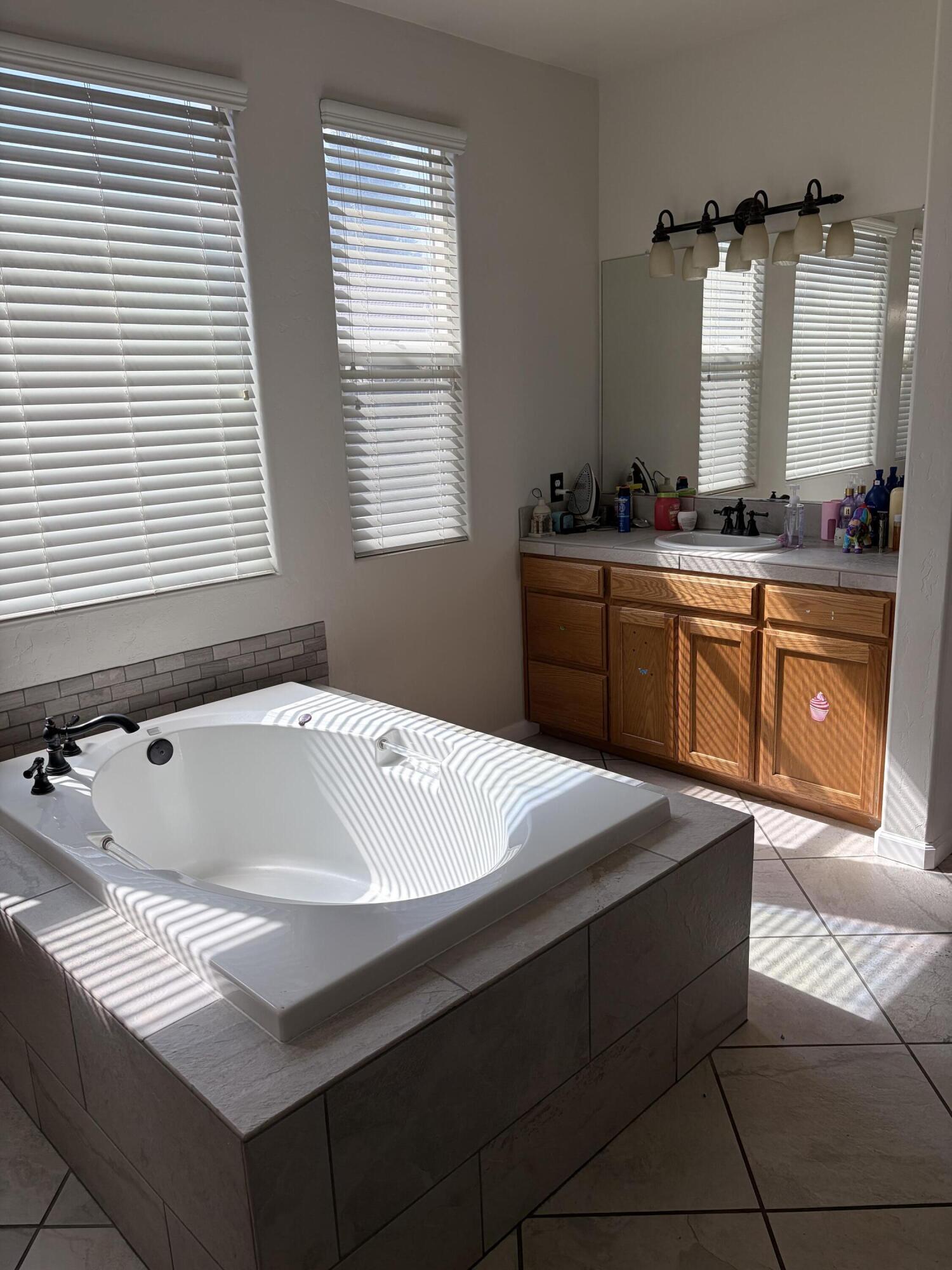 1795 Bettinelli Ct, Tulare, CA 93274