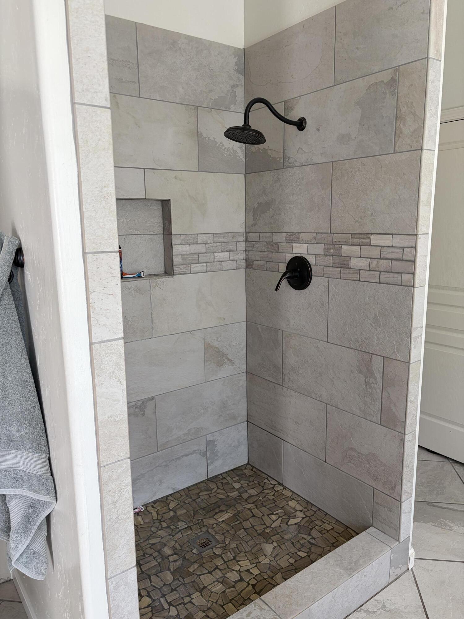 1795 Bettinelli Ct, Tulare, CA 93274