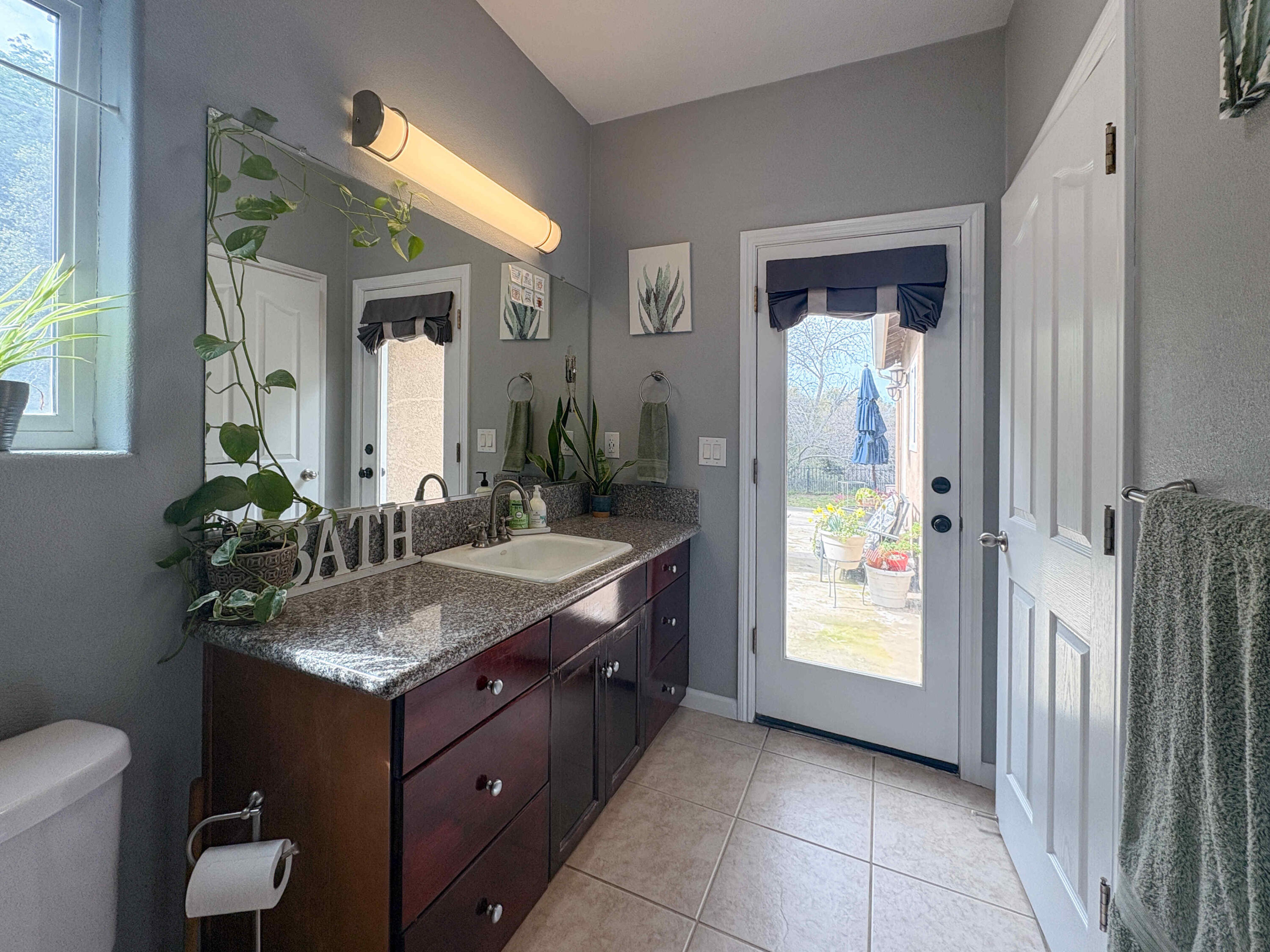 39313 Squaw Valley Rd, Yokuts Valley, CA 93675