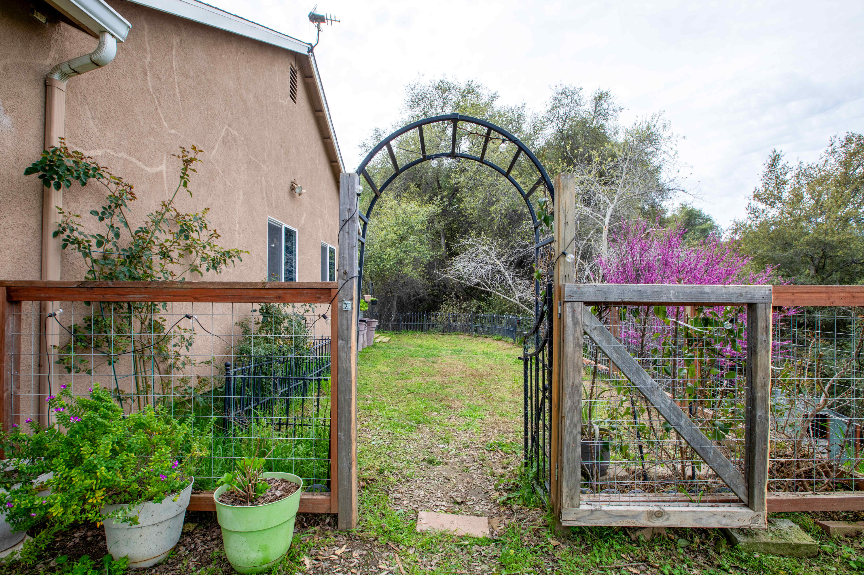 39313 Squaw Valley Rd, Yokuts Valley, CA 93675