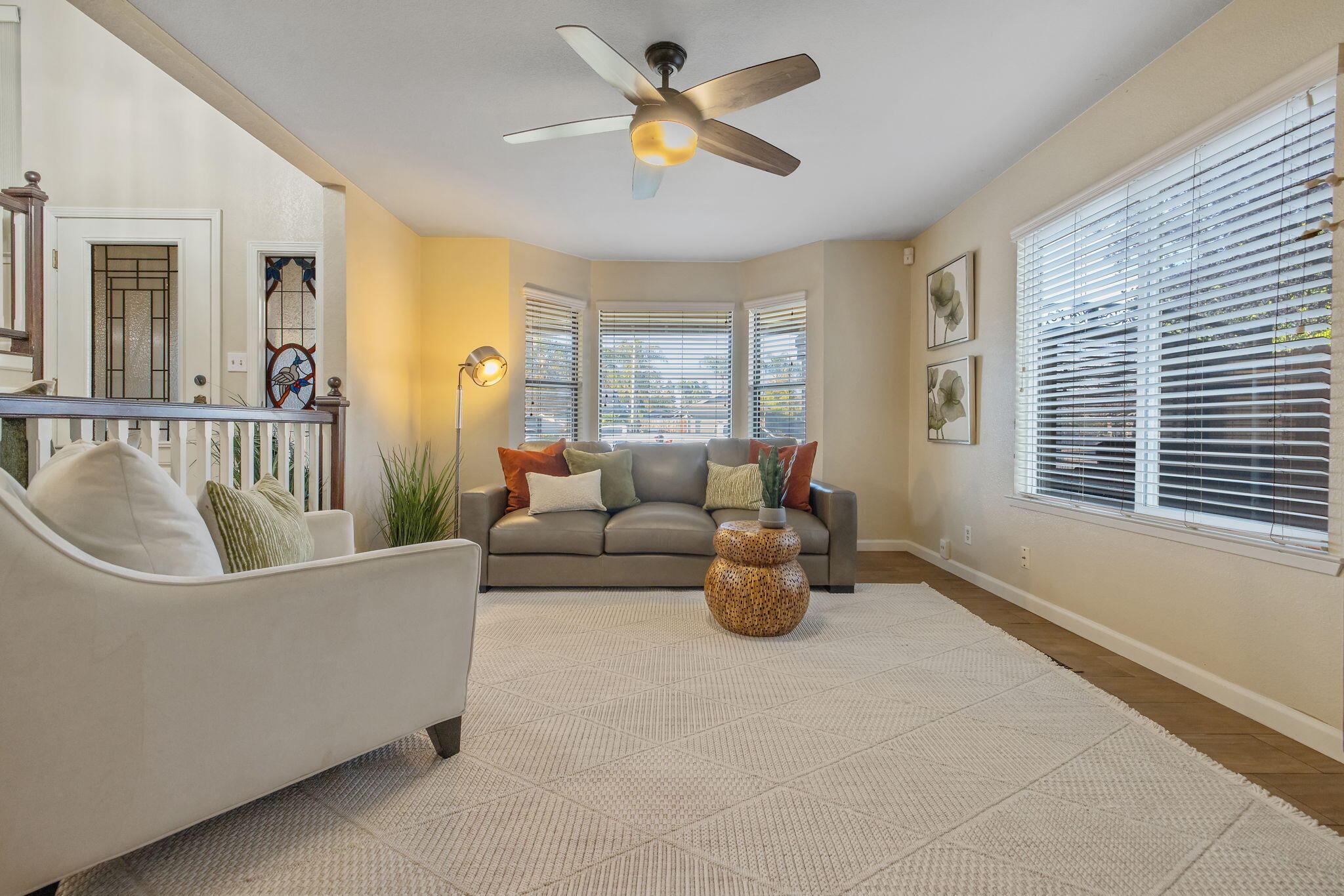 2635 E Paradise Ave, Visalia, CA 93292