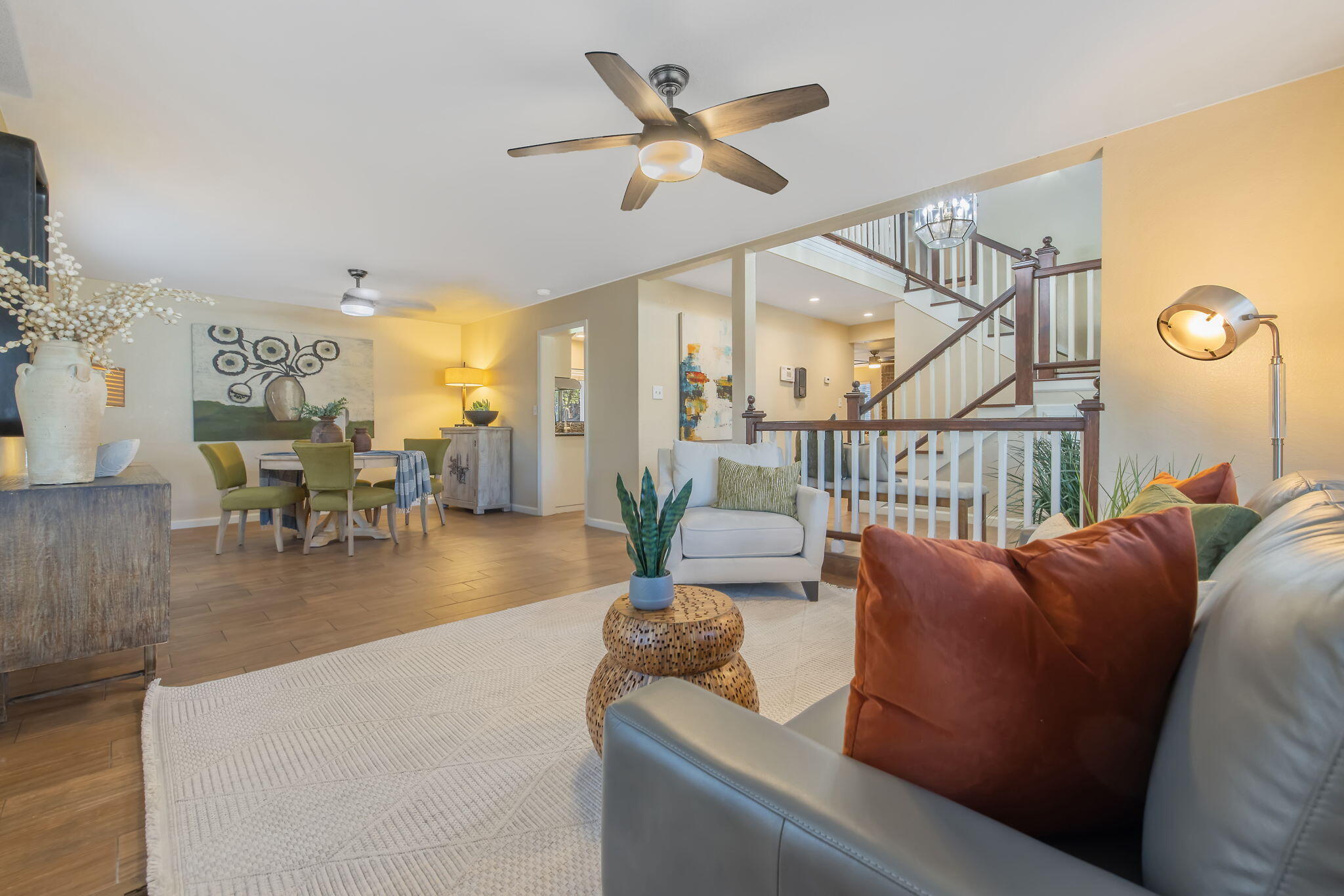 2635 E Paradise Ave, Visalia, CA 93292