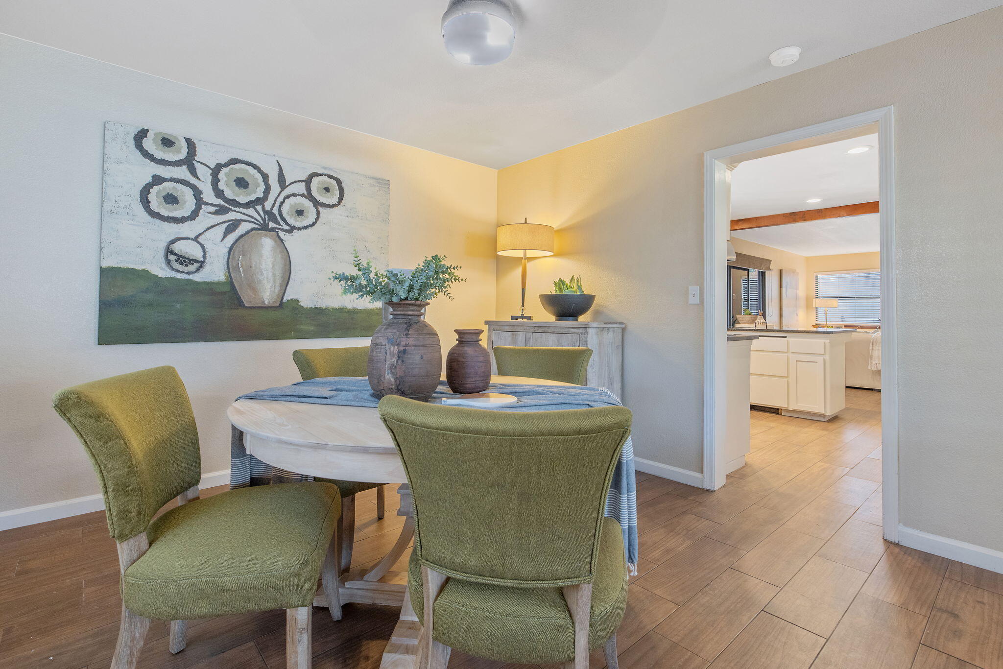 2635 E Paradise Ave, Visalia, CA 93292