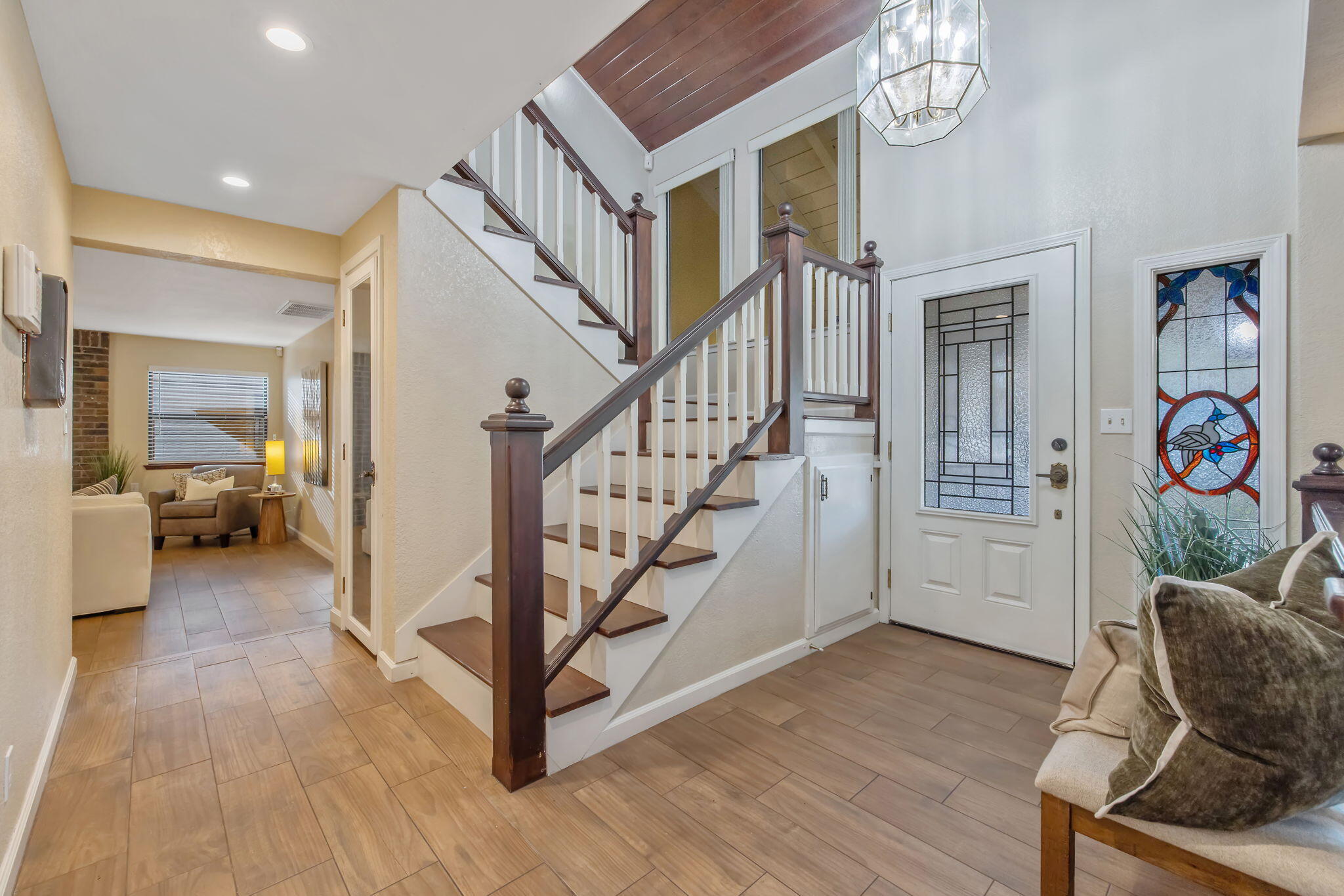 2635 E Paradise Ave, Visalia, CA 93292