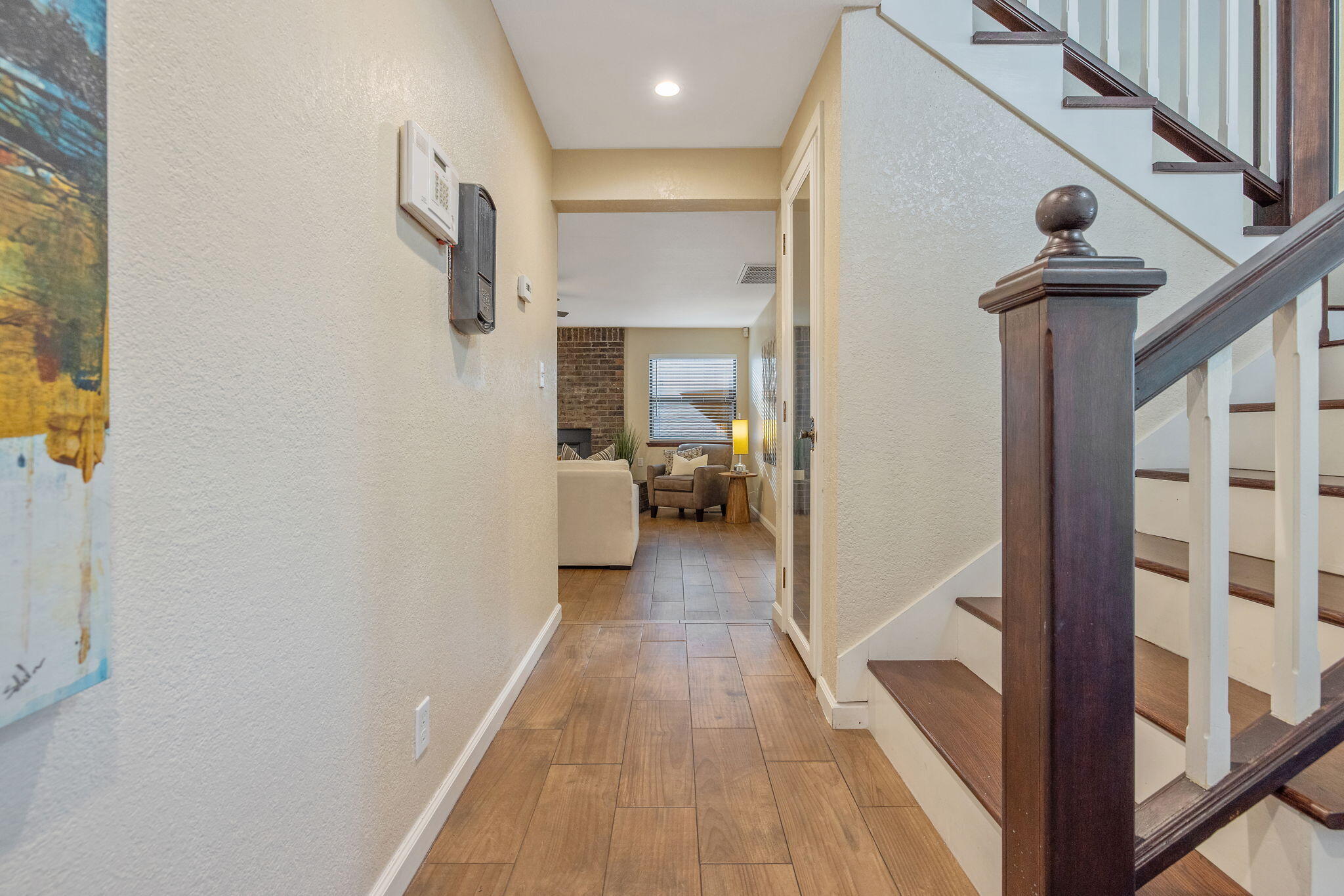 2635 E Paradise Ave, Visalia, CA 93292