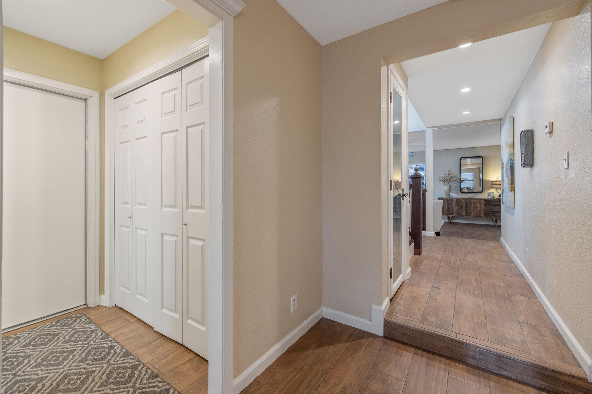 2635 E Paradise Ave, Visalia, CA 93292