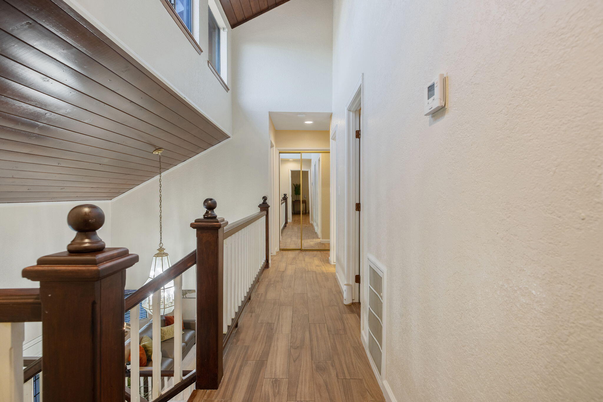 2635 E Paradise Ave, Visalia, CA 93292