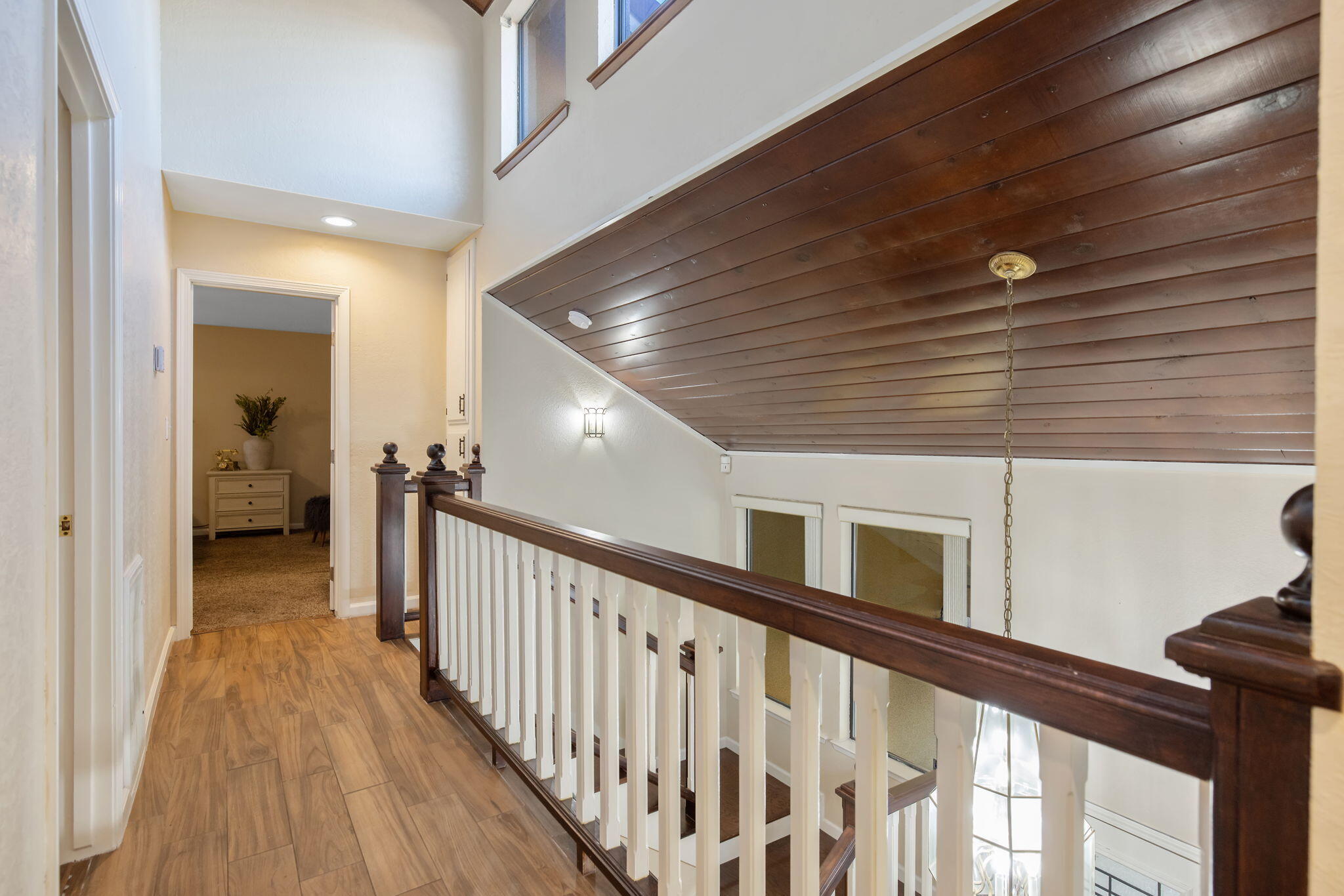 2635 E Paradise Ave, Visalia, CA 93292