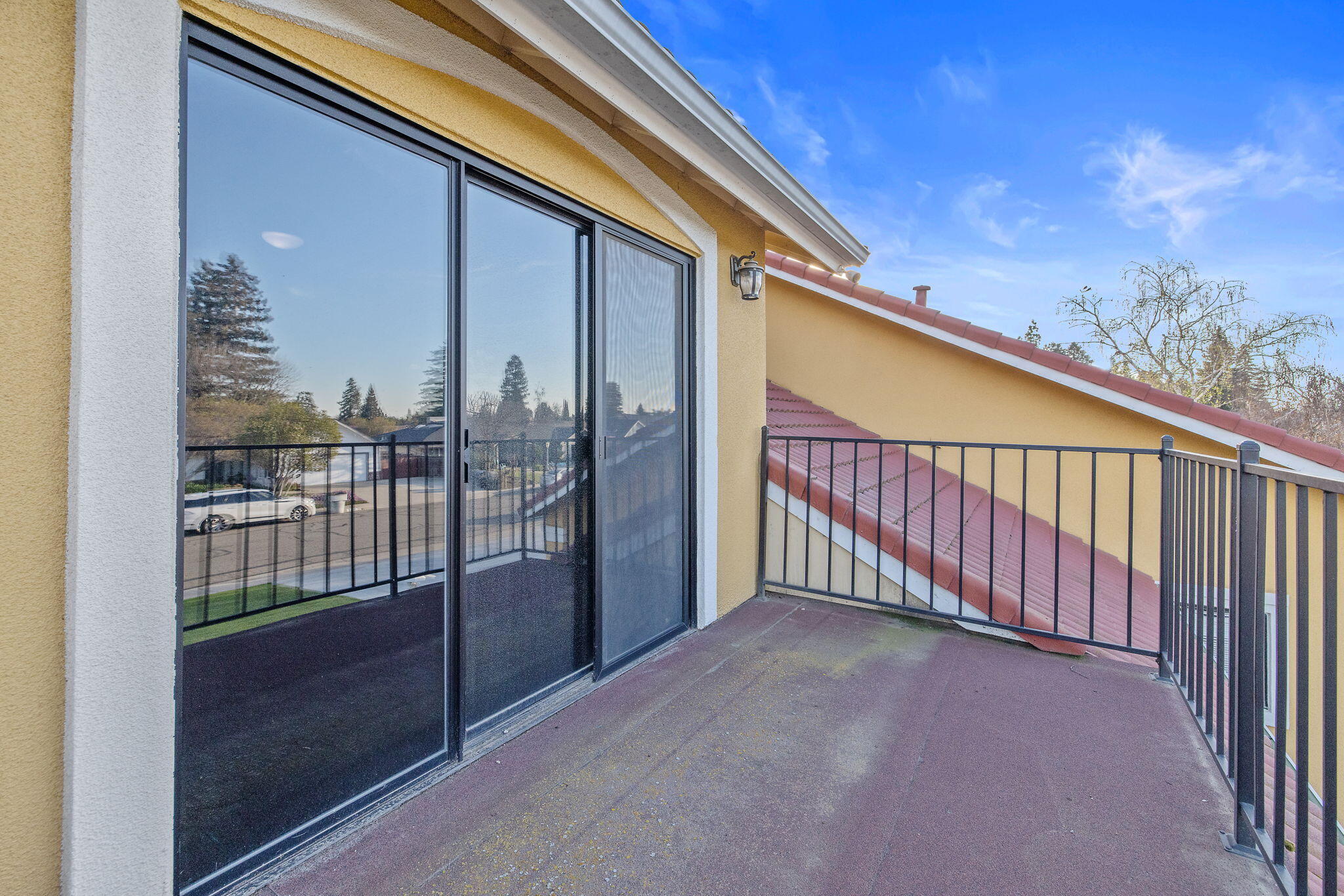 2635 E Paradise Ave, Visalia, CA 93292