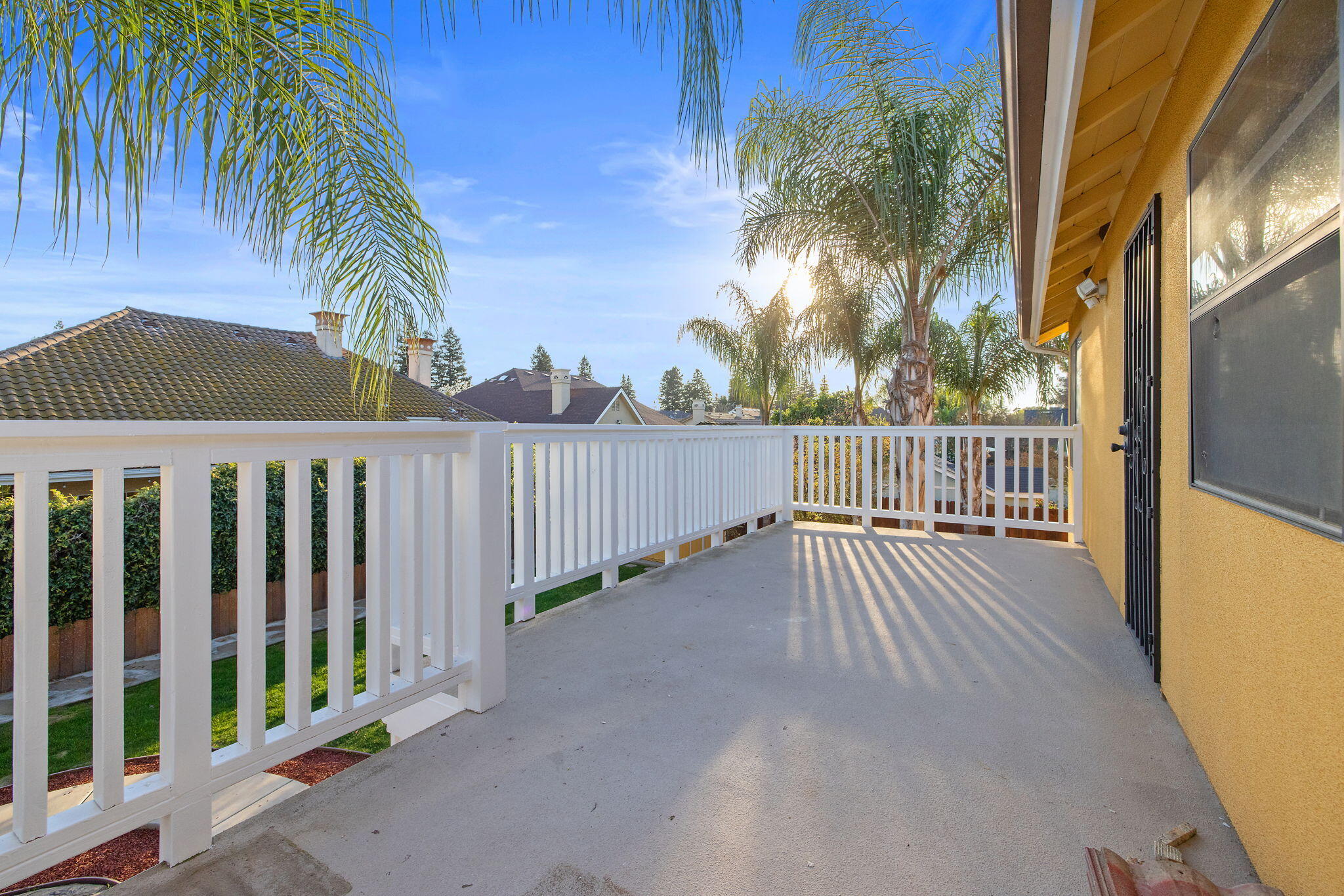 2635 E Paradise Ave, Visalia, CA 93292