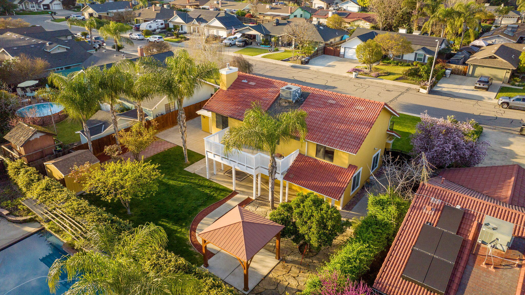 2635 E Paradise Ave, Visalia, CA 93292