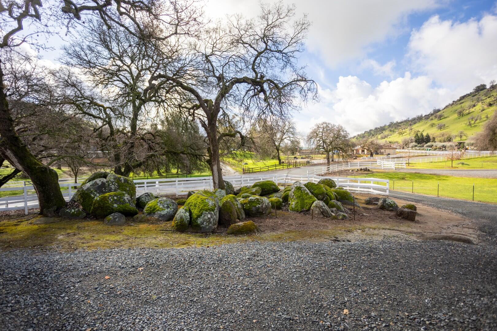 16021 Cattle Dr, Springville, CA 93265