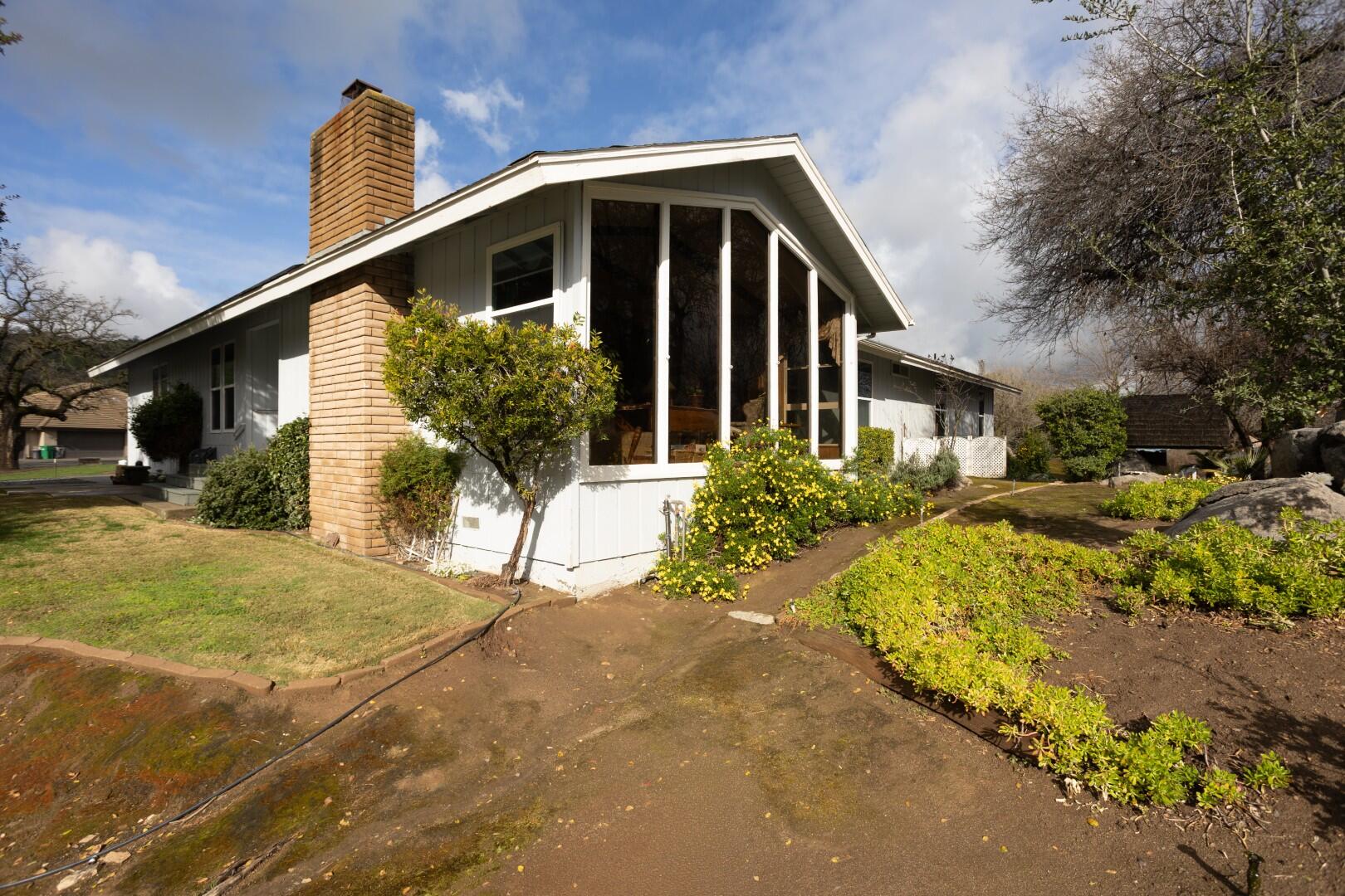 16021 Cattle Dr, Springville, CA 93265